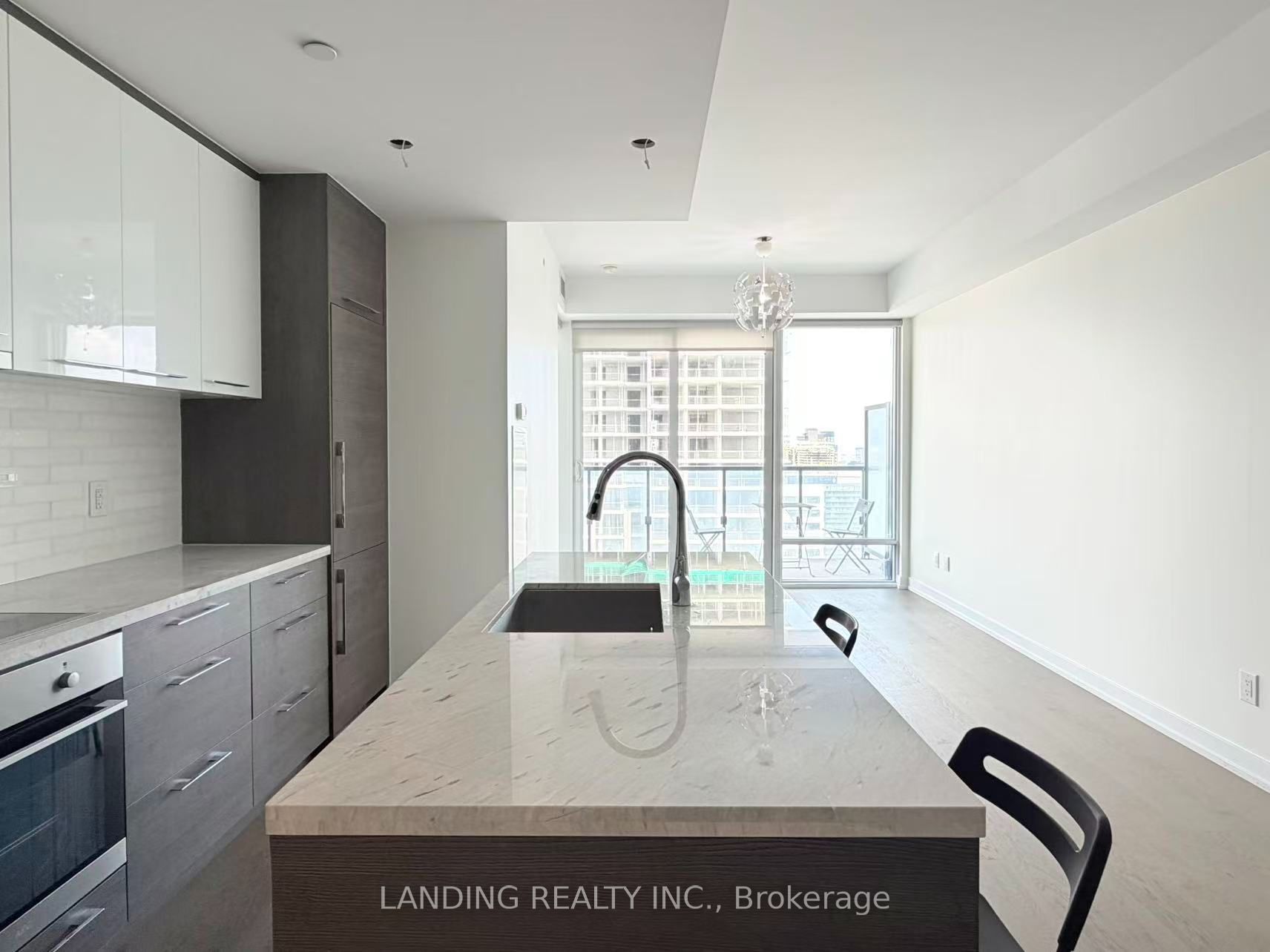 488 University Avenue 2603, Toronto, ON M5G 0C1 photo 3