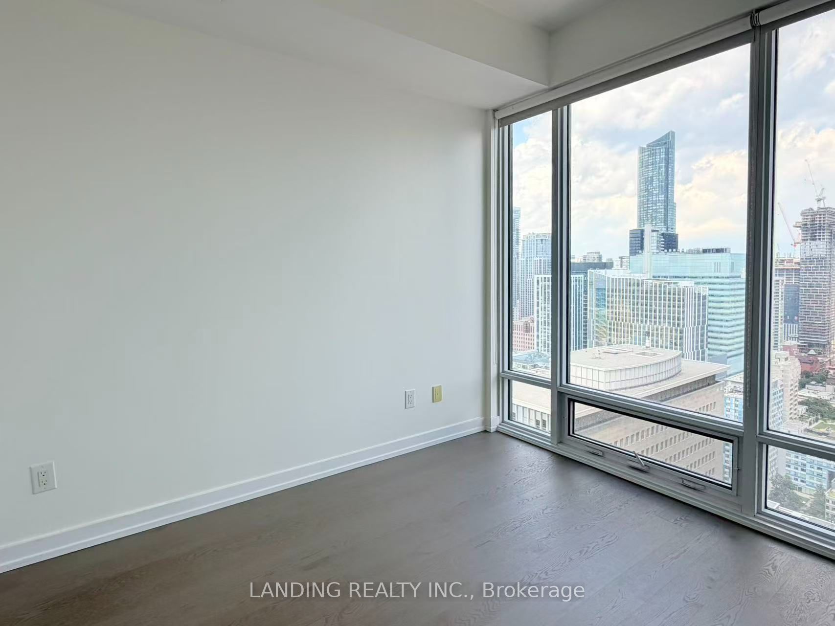 488 University Avenue 2603, Toronto, ON M5G 0C1 photo 4