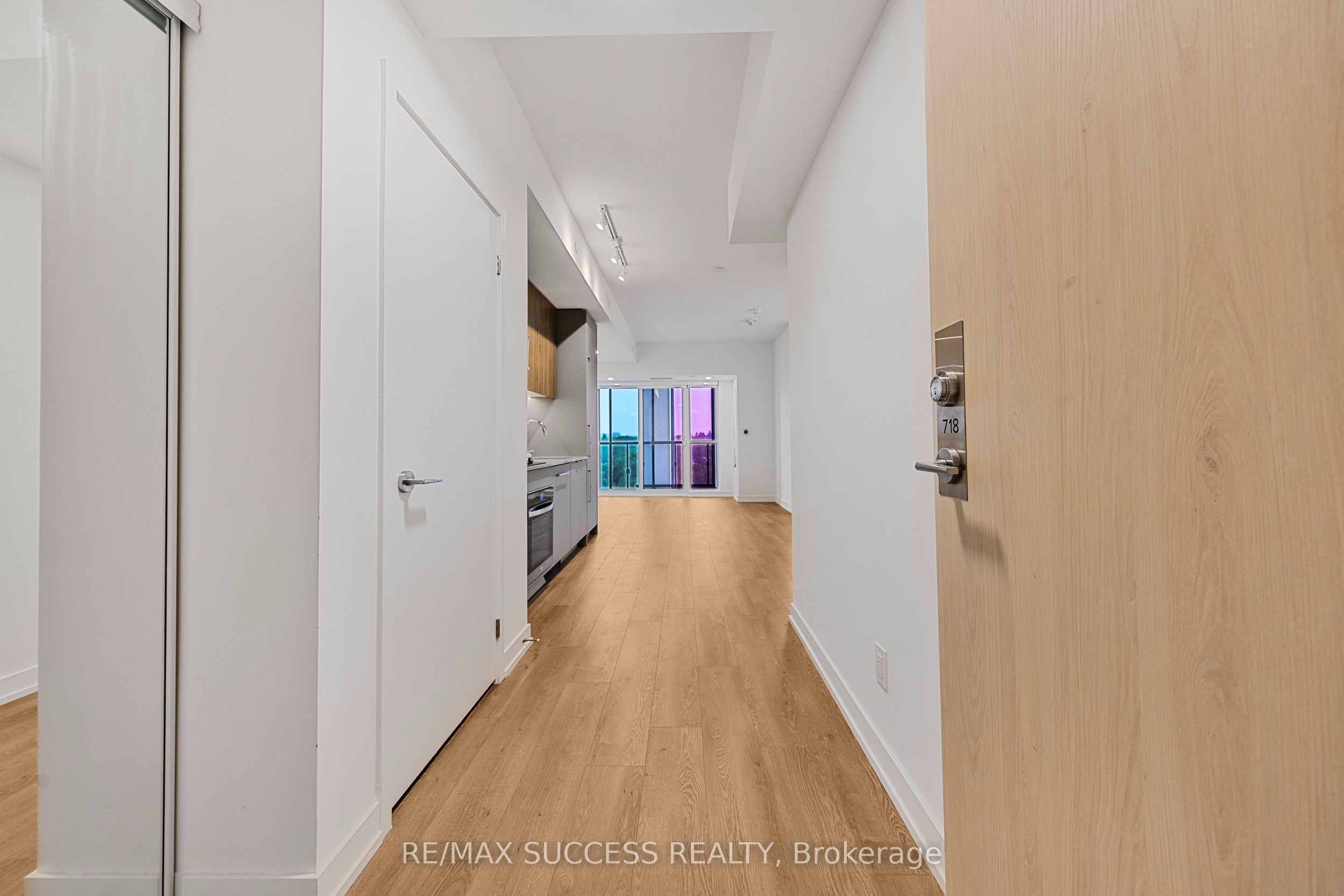 181 Sheppard Avenue E 718, Toronto, ON M2N 3A6 photo 4