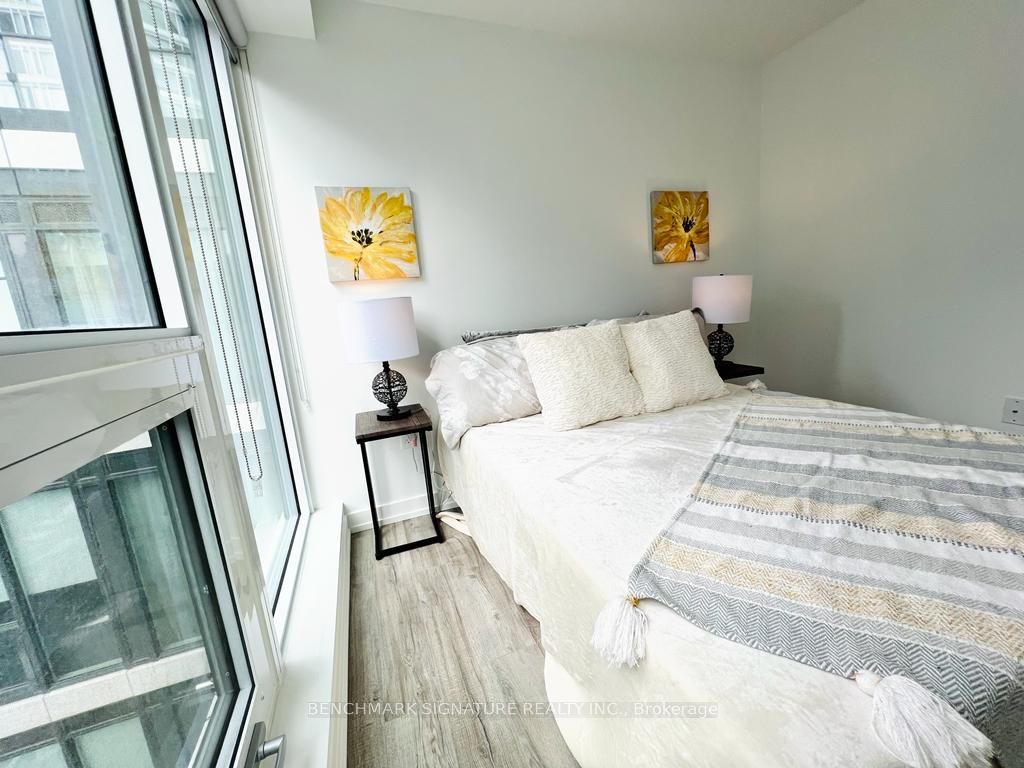 77 Shuter Street 802, Toronto, ON M5B 0B8 photo 3