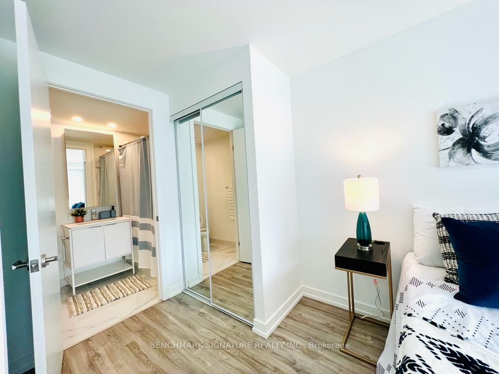77 Shuter Street 802, Toronto, ON M5B 0B8 photo 5