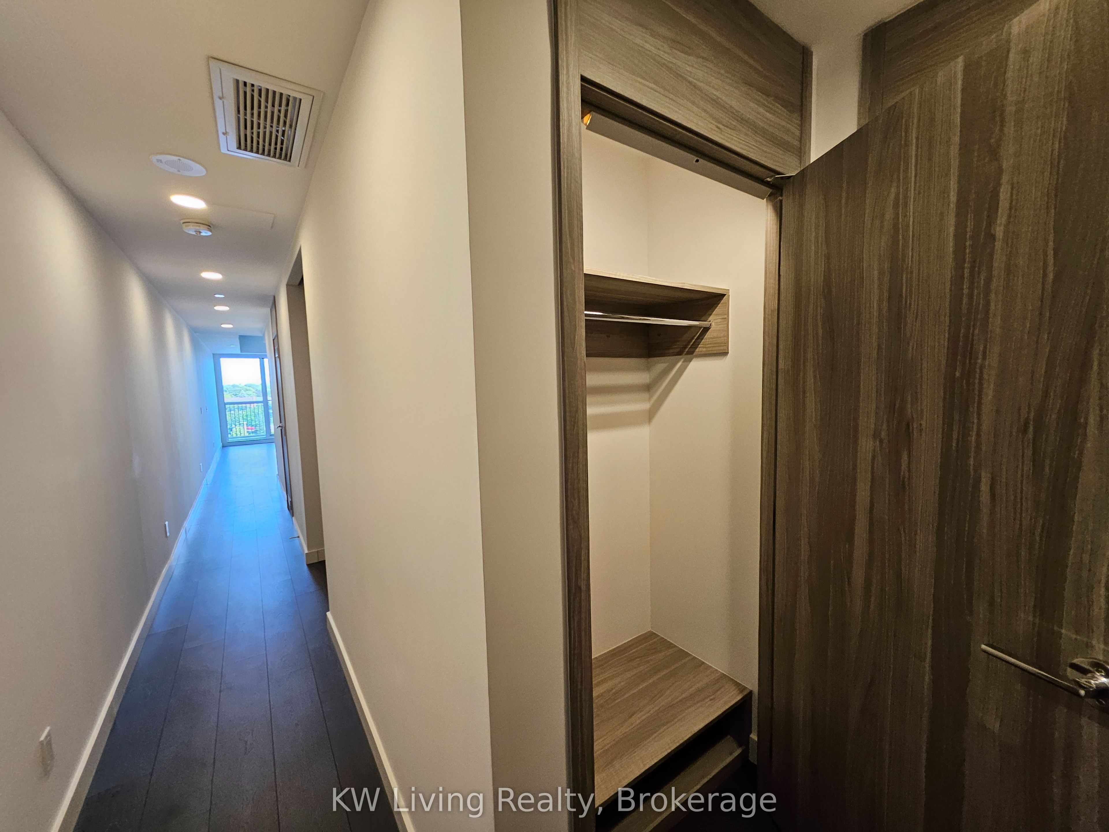 68 Esther Shiner Boulevard 556, Toronto, ON M2K 0J7 photo 3