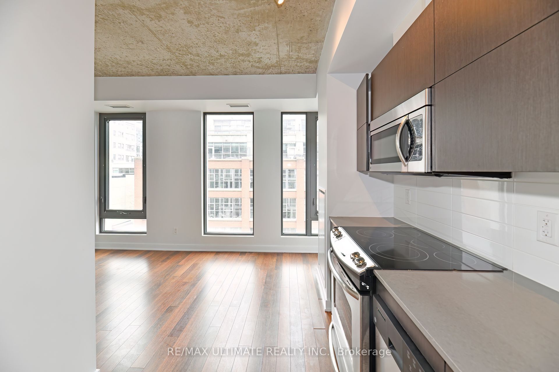 32 Camden Street 701, Toronto, ON M5V 0G4 photo 2