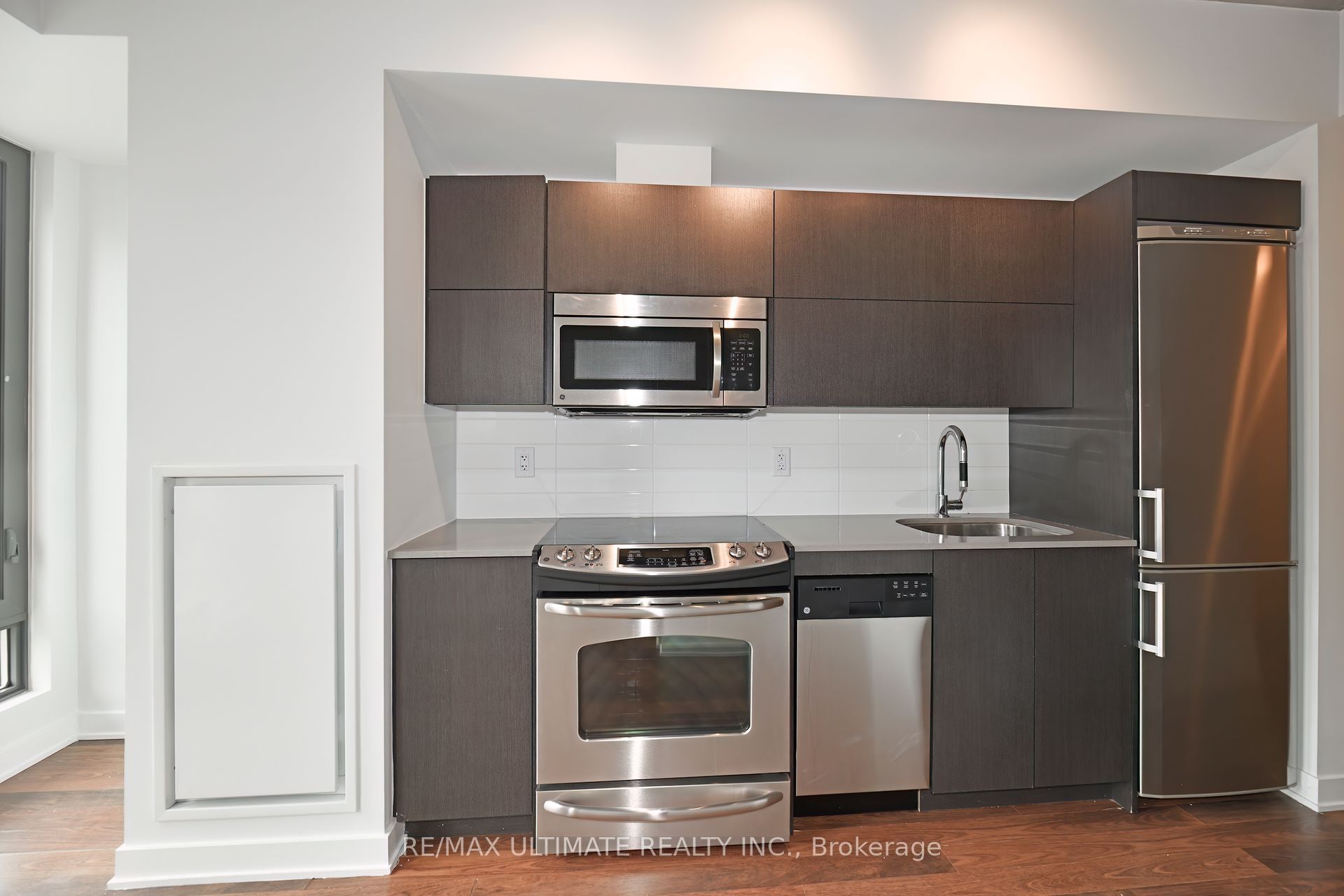32 Camden Street 701, Toronto, ON M5V 0G4 photo 4