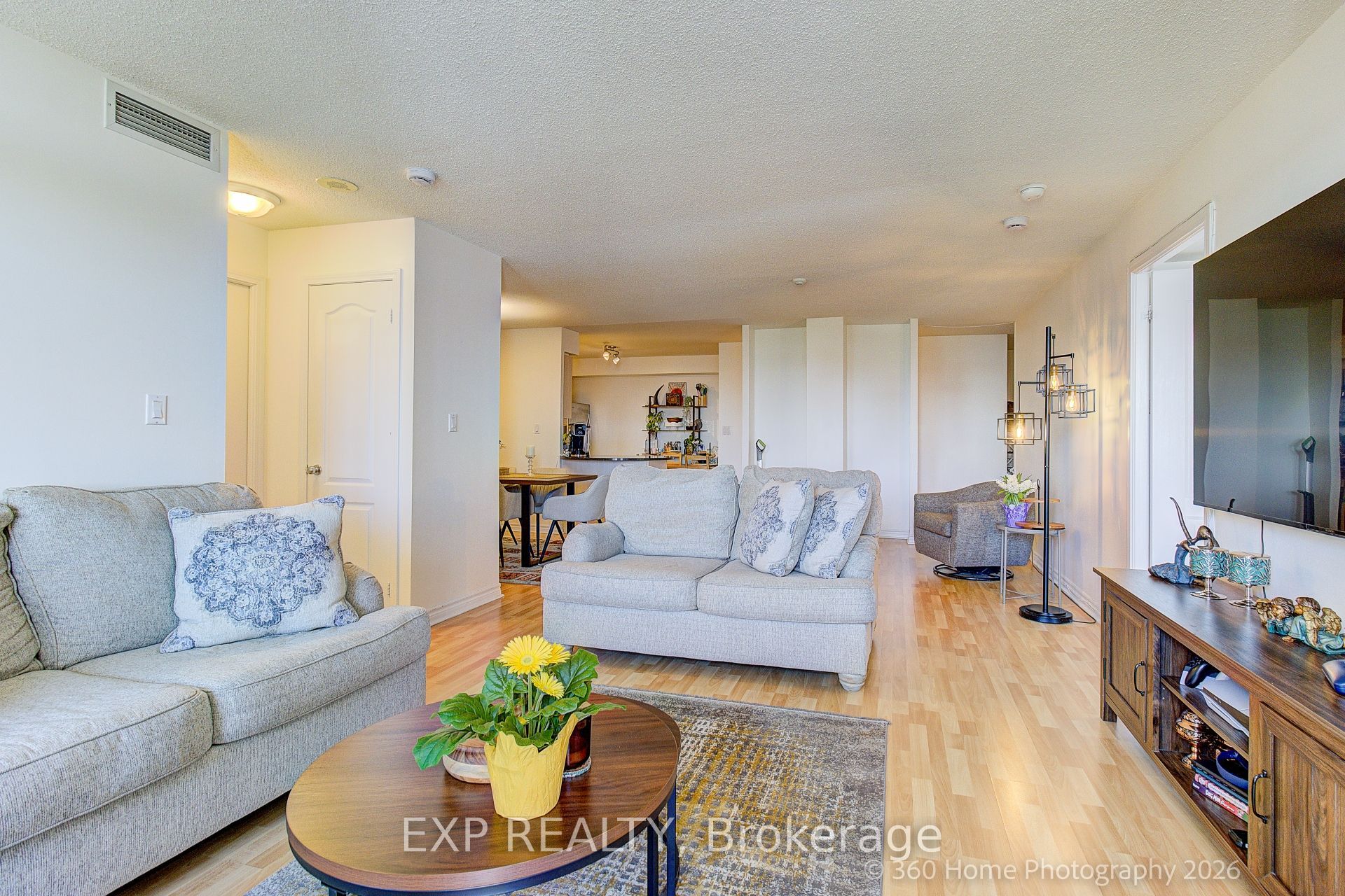 8 Rean Drive 1705, Toronto, ON M2K 3B9 photo 5