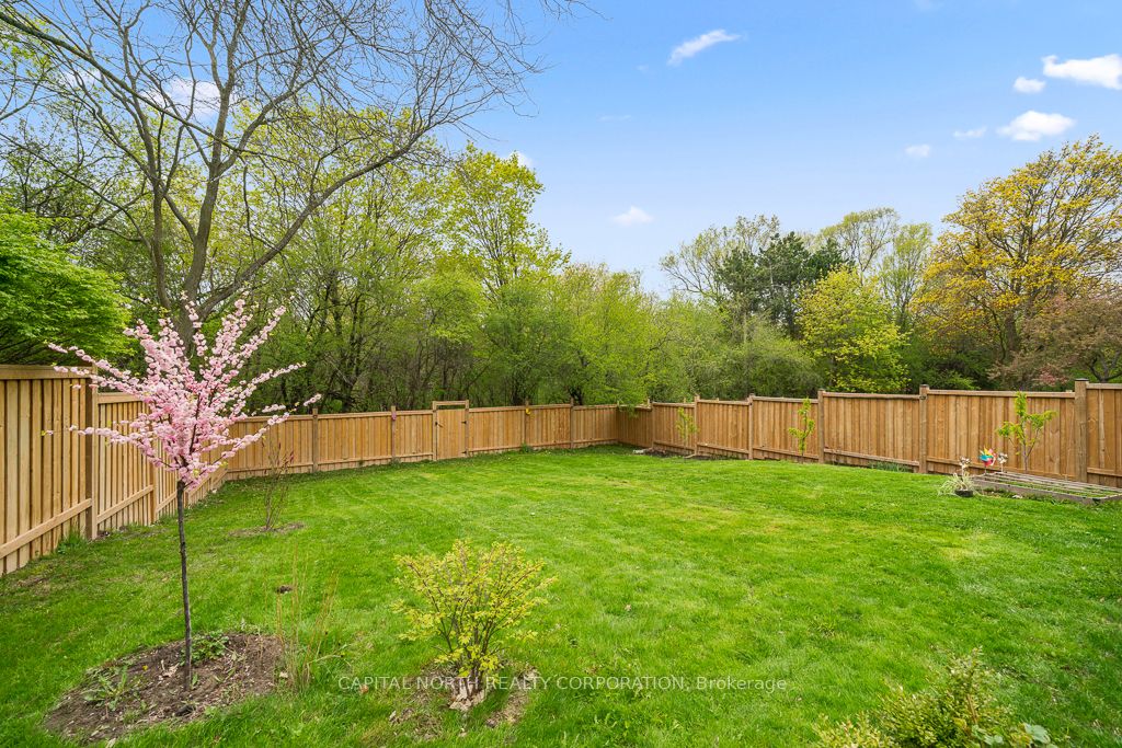 105 Rockford Road, Toronto, ON M2R 3A9 photo 2