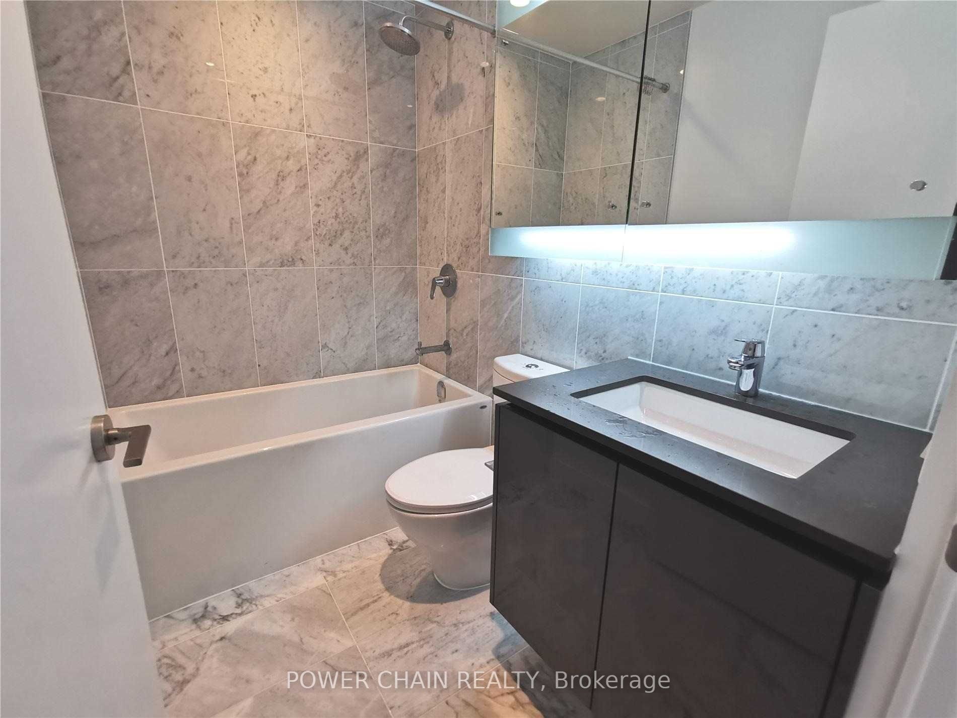 117 Mcmahon Drive 2201, Toronto, ON M2K 0E4 photo 2