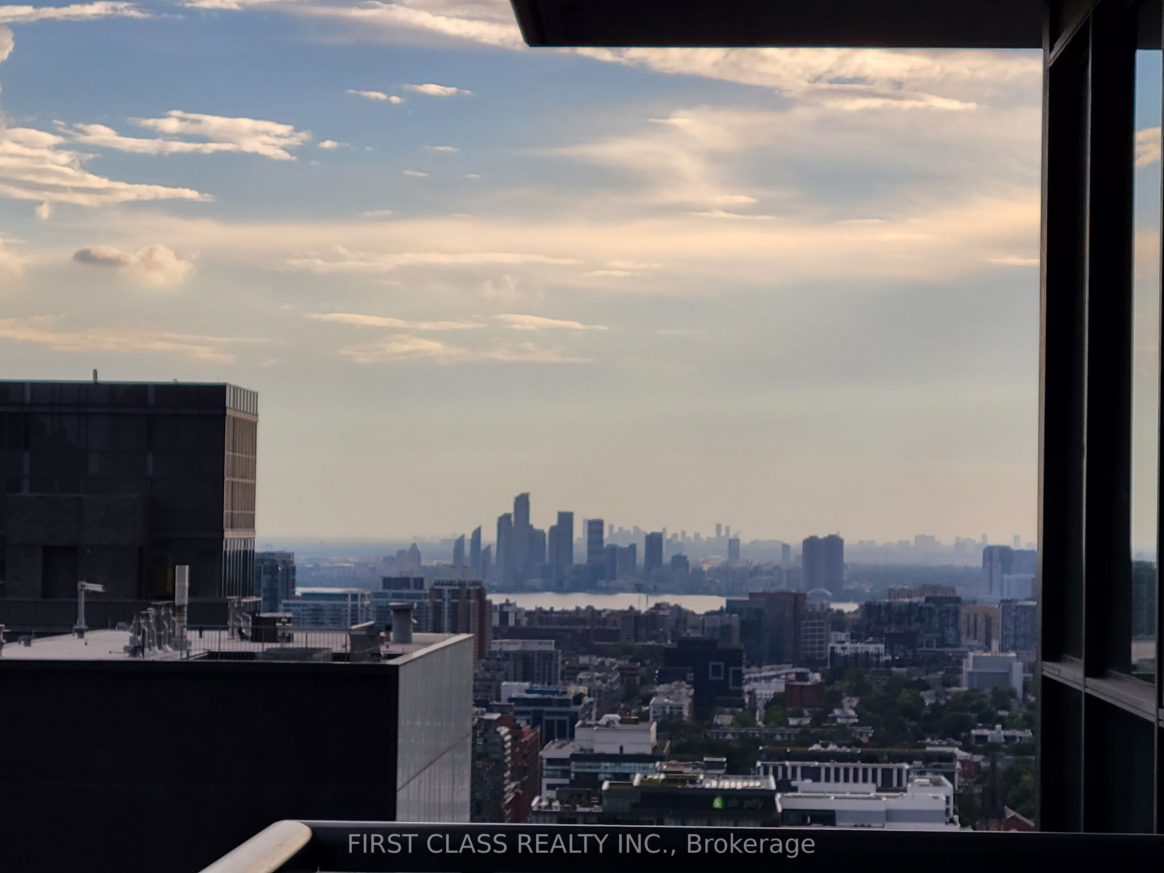 87 Peter Street 3901, Toronto, ON M5V 2G4