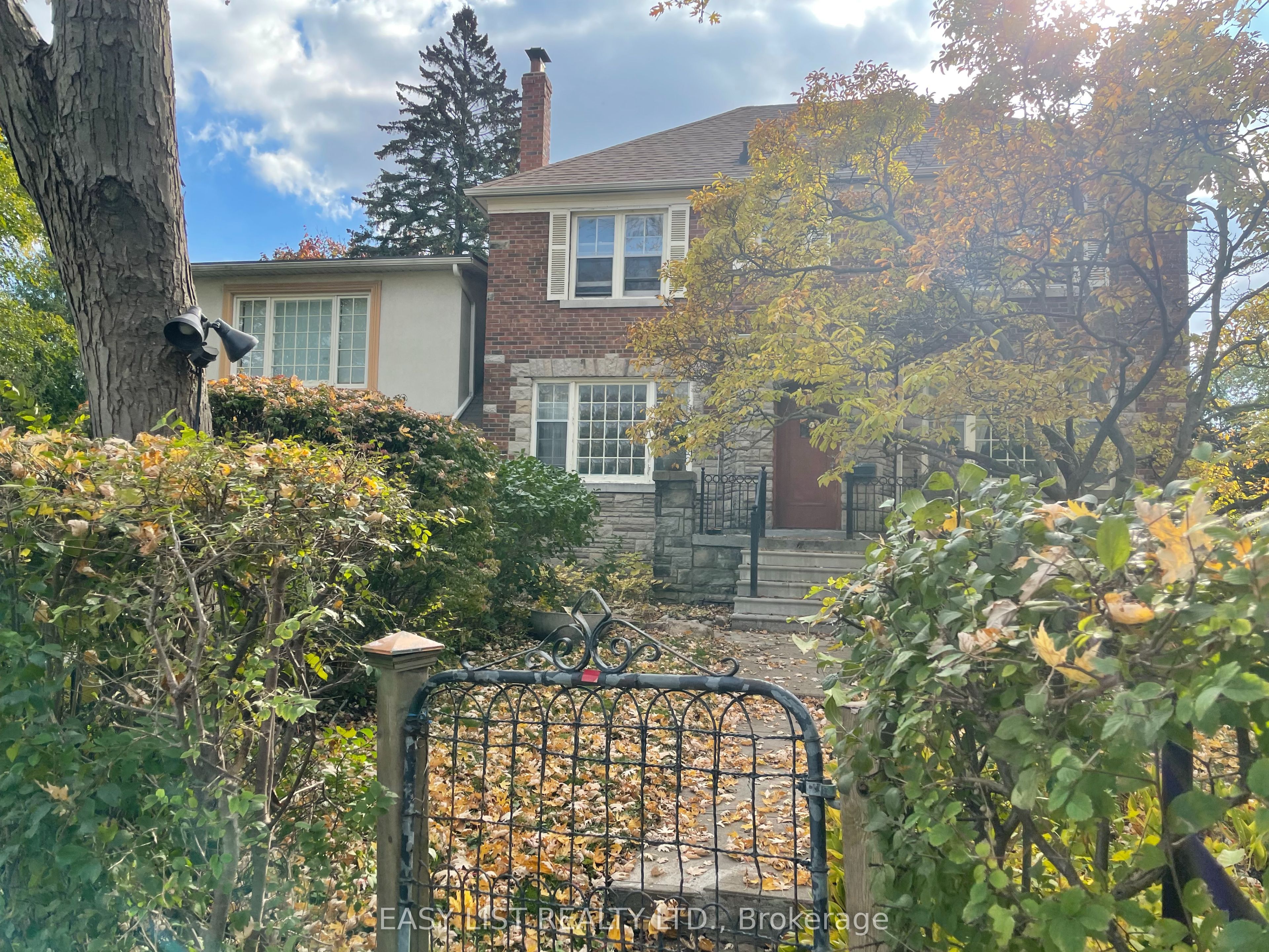205 Ridley Boulevard, Toronto, ON M5M 3M4 photo 3