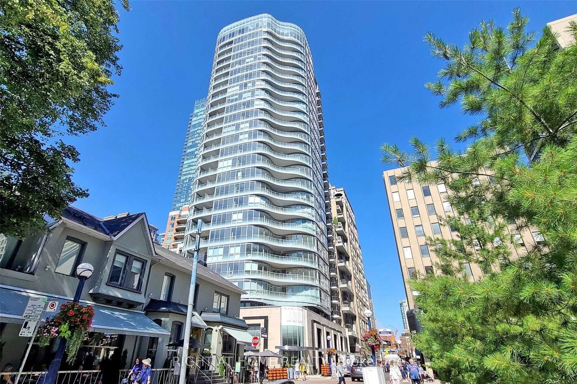 88 Cumberland Street 408, Toronto, ON M5R 1A3