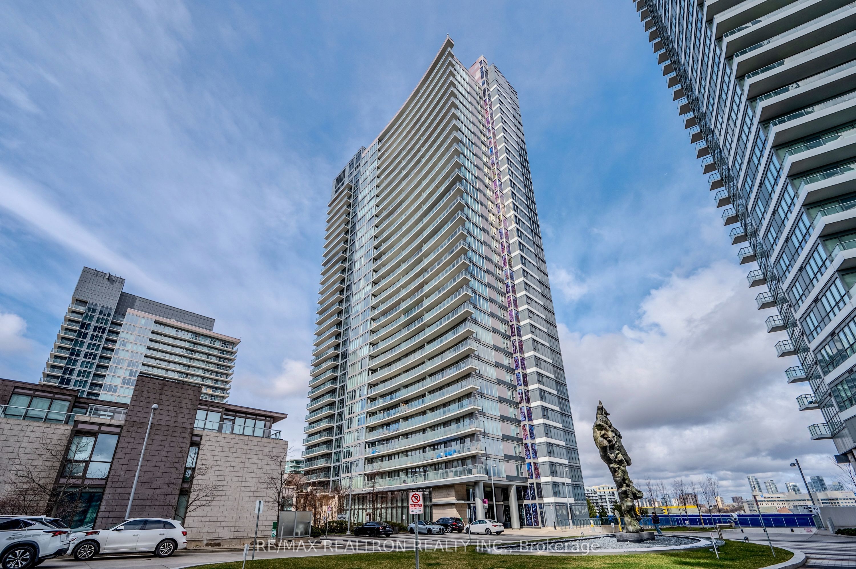 121 Mcmahon Drive 2106, Toronto, ON M2K 2X9