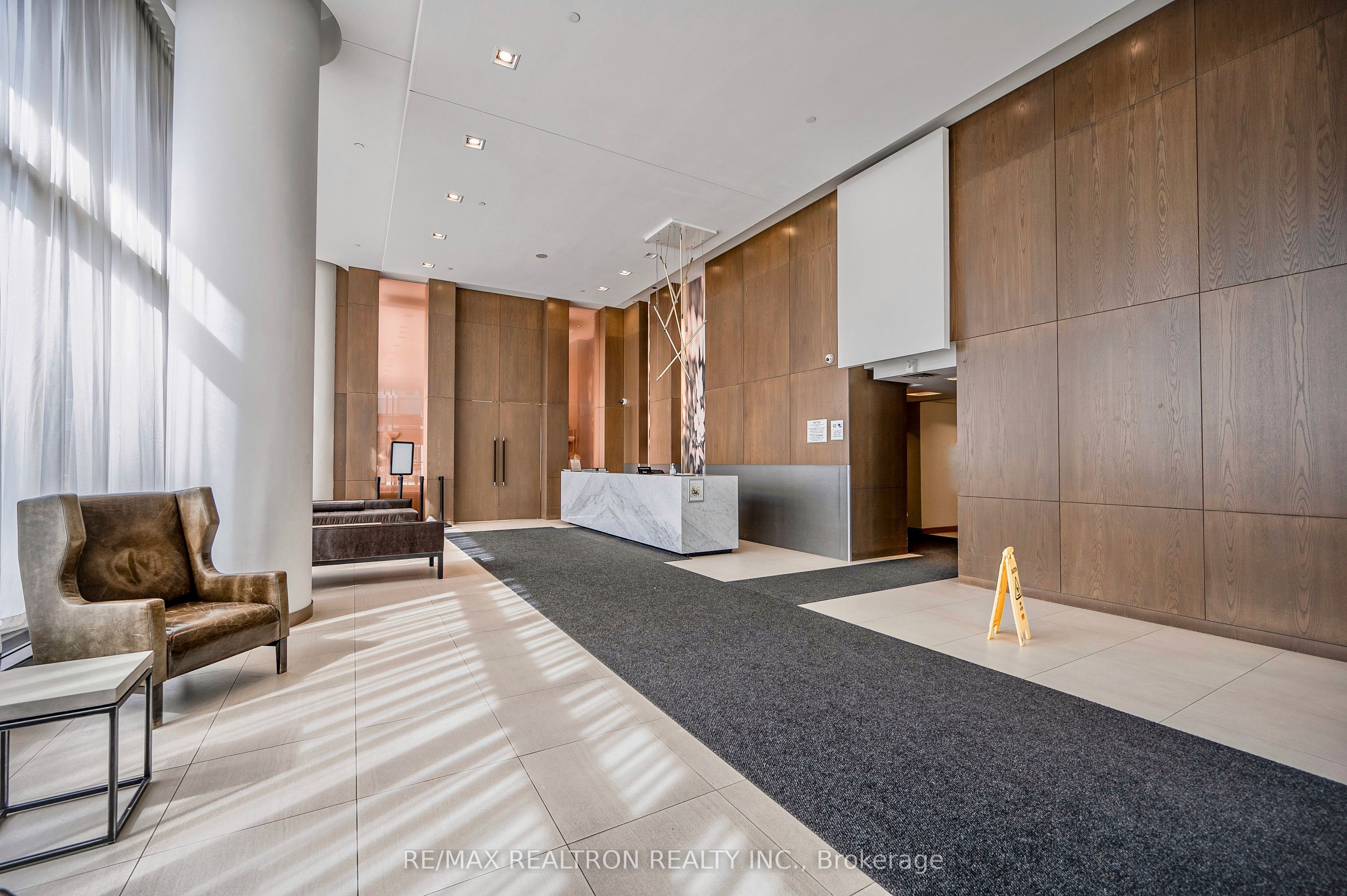 121 Mcmahon Drive 2106, Toronto, ON M2K 2X9 photo 2