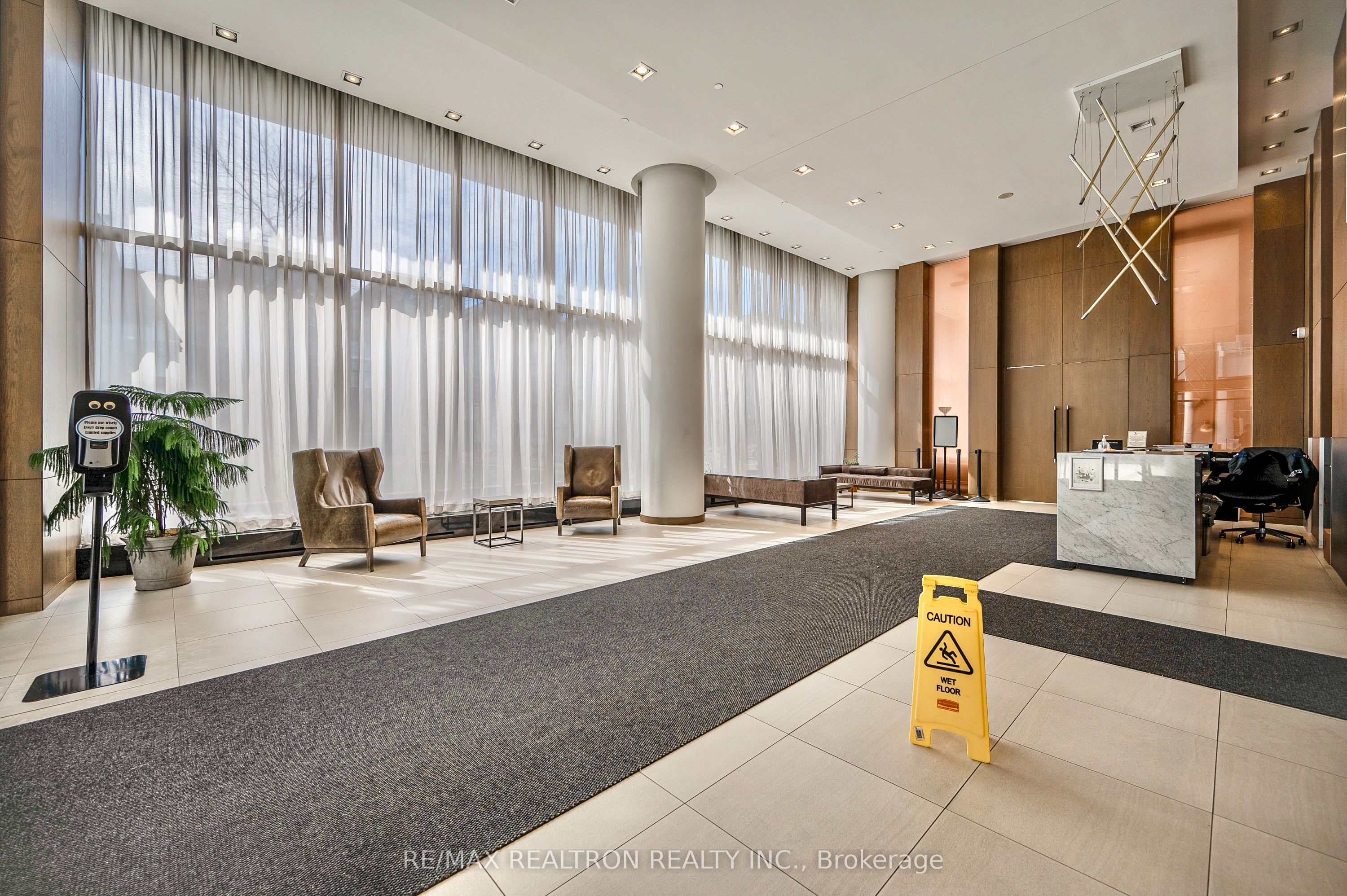 121 Mcmahon Drive 2106, Toronto, ON M2K 2X9 photo 3