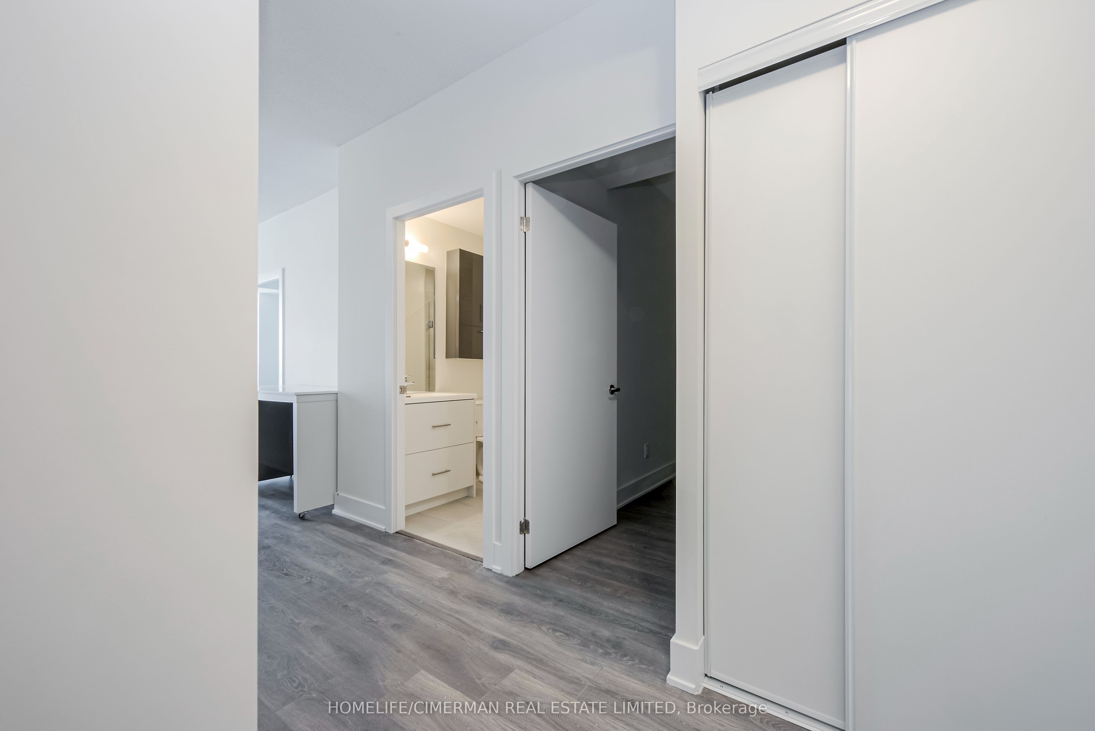 188 Fairview Mall Drive 1816, Toronto, ON M2J 4T1 photo 3