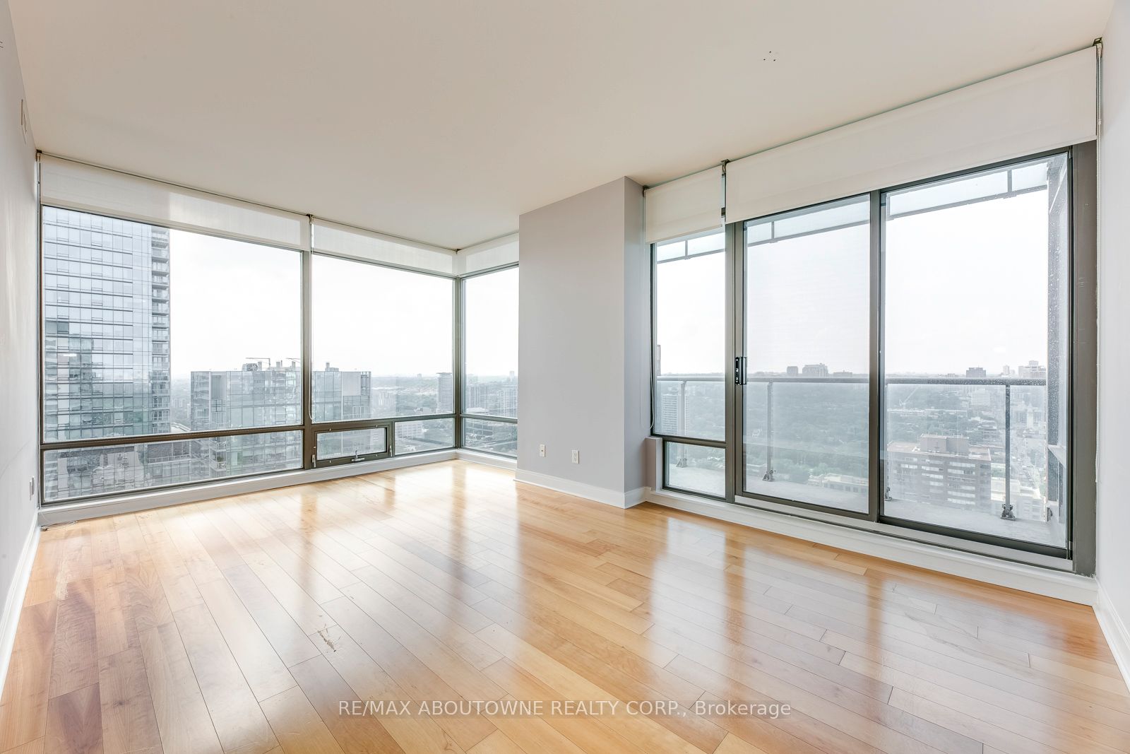 18 Yorkville Avenue 3204, Toronto, ON M4W 1L4 photo 5