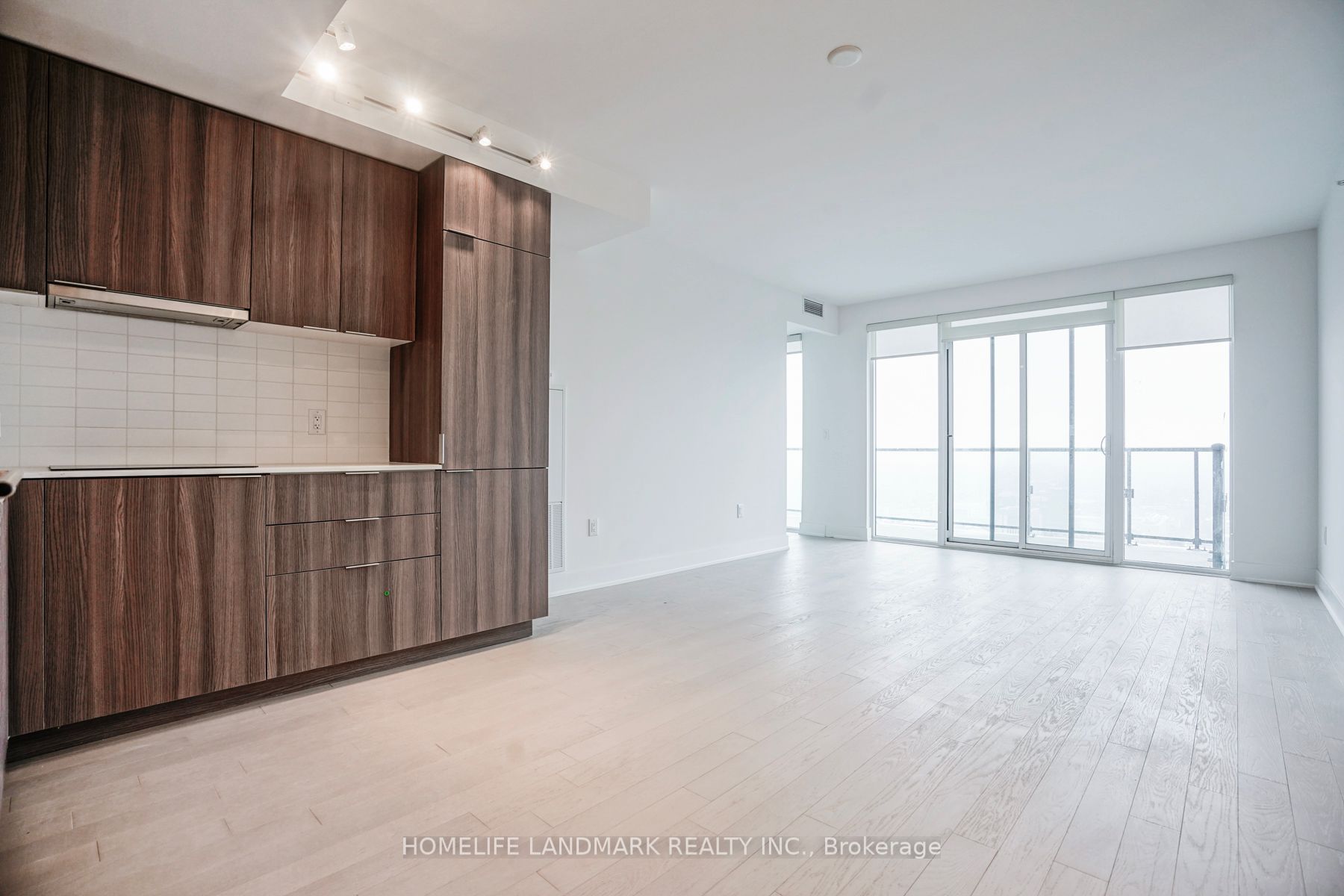 955 Bay Street 3806, Toronto, ON M5S 2A2 photo 3