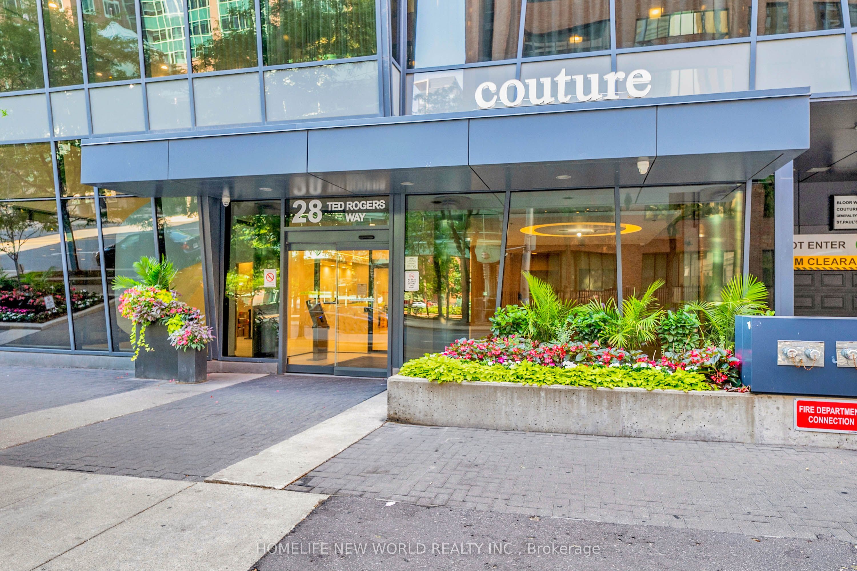 28 Ted Rogers Way 811, Toronto, ON M4Y 2T4 photo 4