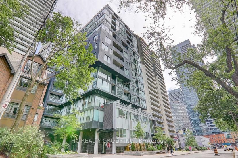 17 Dundonald Street 1206, Toronto, ON M4Y 0E4