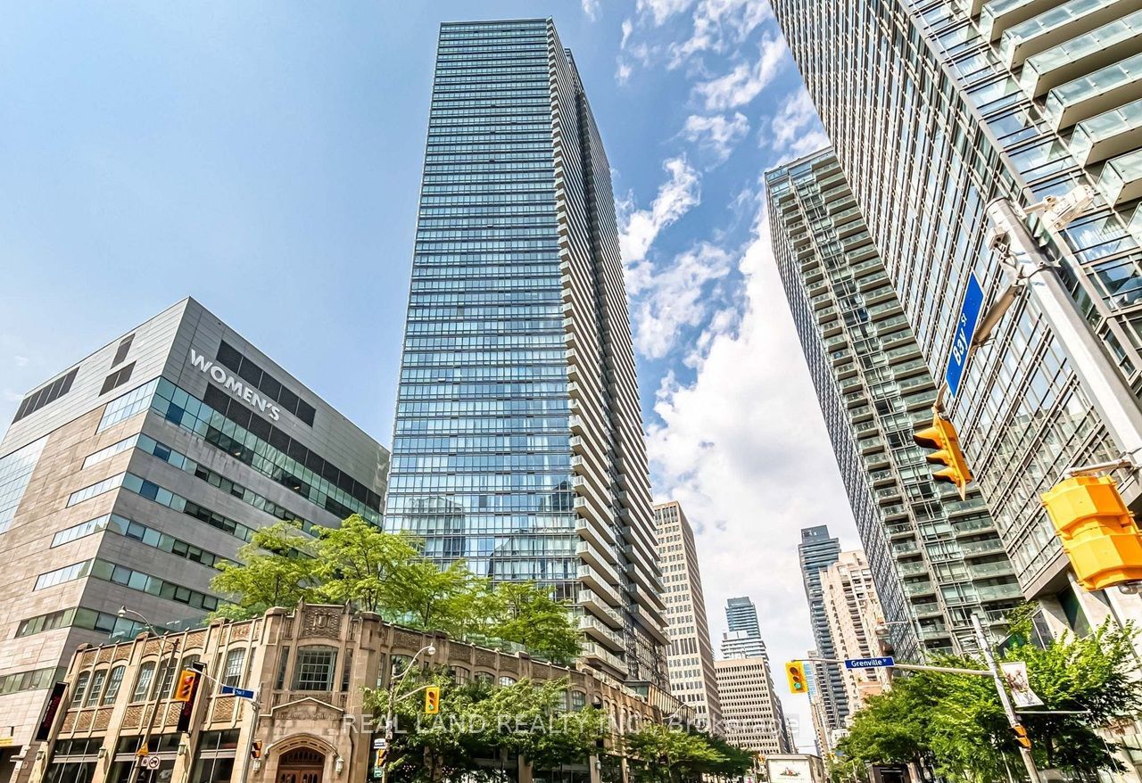 832 Bay Street 502, Toronto, ON M5S 1Z6