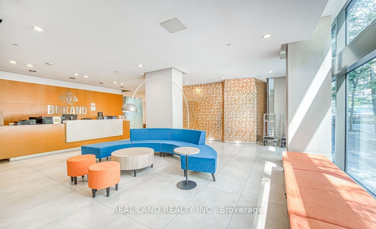 832 Bay Street 502, Toronto, ON M5S 1Z6 photo 3