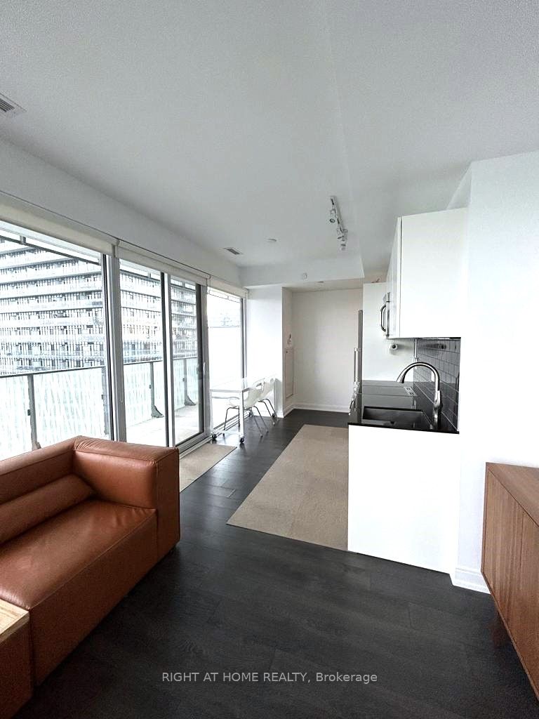 42 Charles Street E 2802, Toronto, ON M4Y 1T4 photo 3