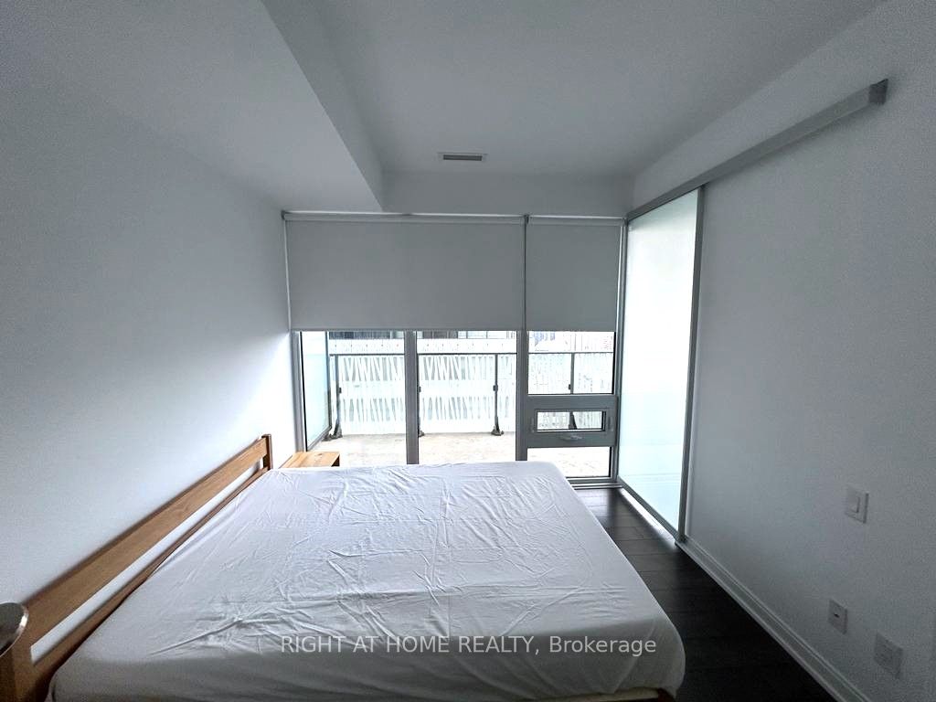 42 Charles Street E 2802, Toronto, ON M4Y 1T4 photo 5