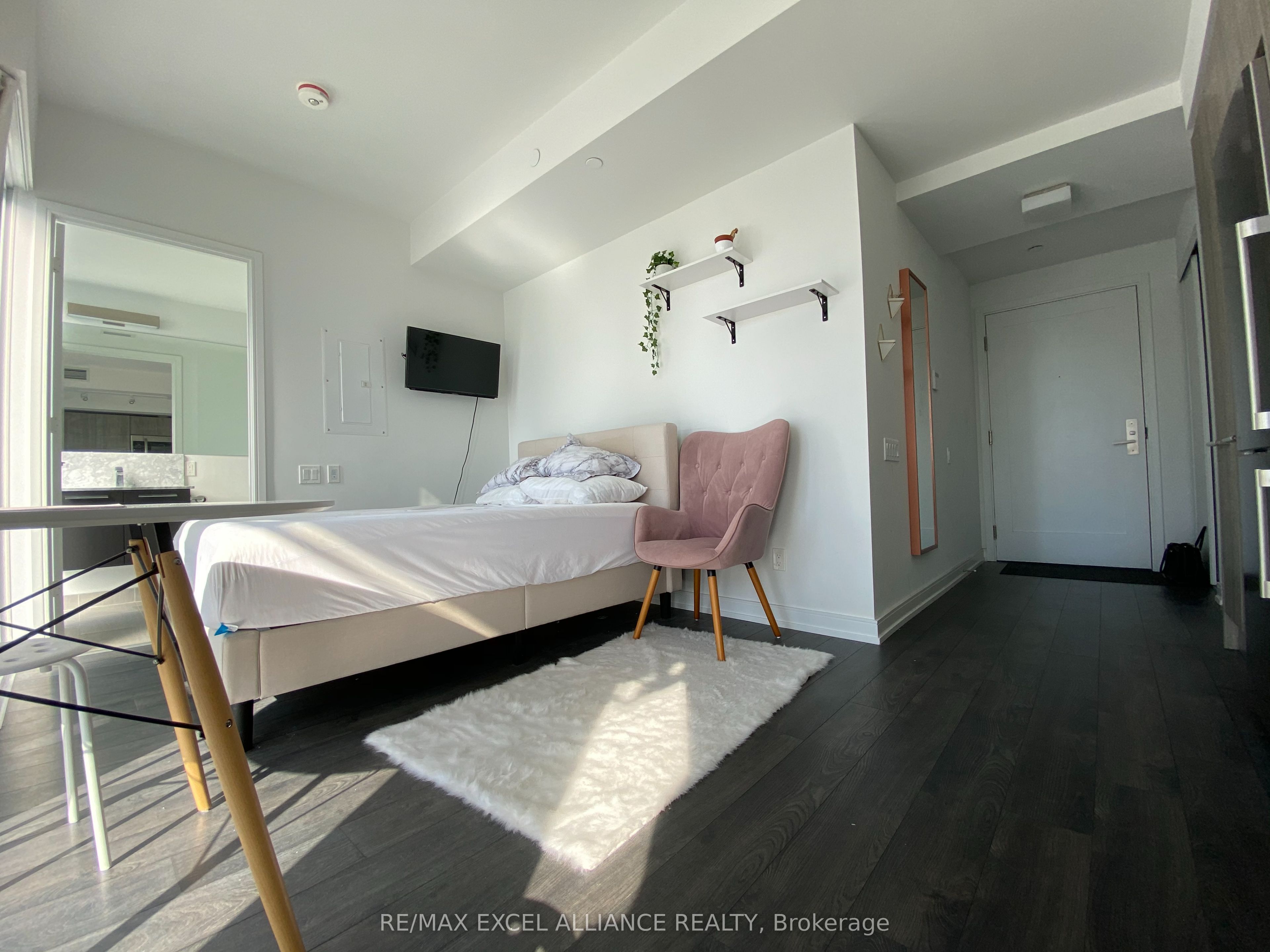 28 Wellesley Street E 2601, Toronto, ON M4Y 1G3 photo 2