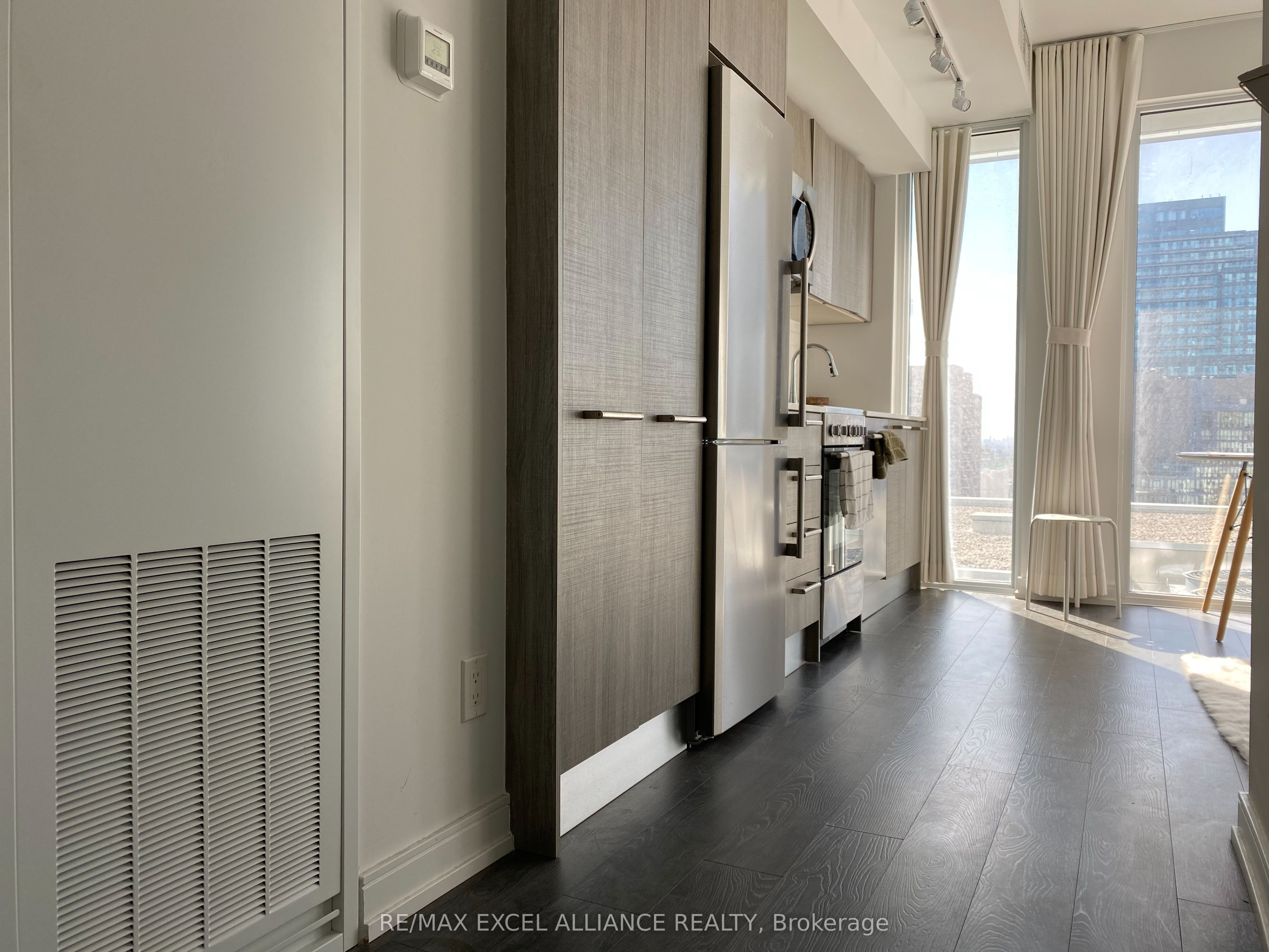 28 Wellesley Street E 2601, Toronto, ON M4Y 1G3 photo 3