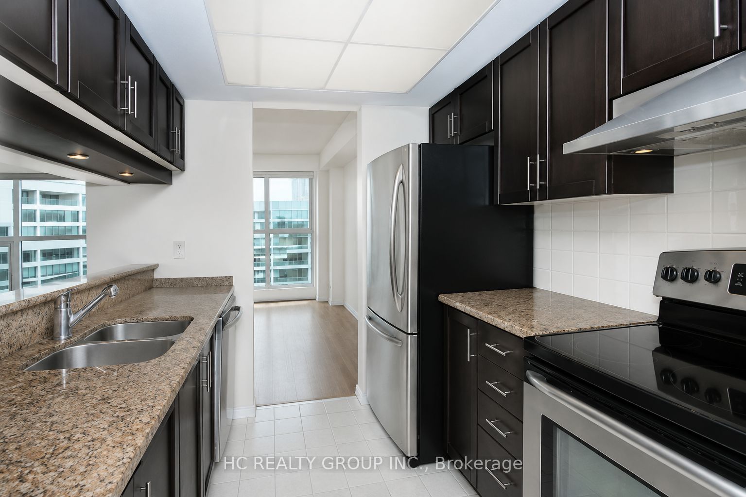 99 Harbour Square 3902, Toronto, ON M5J 2H2 photo 4