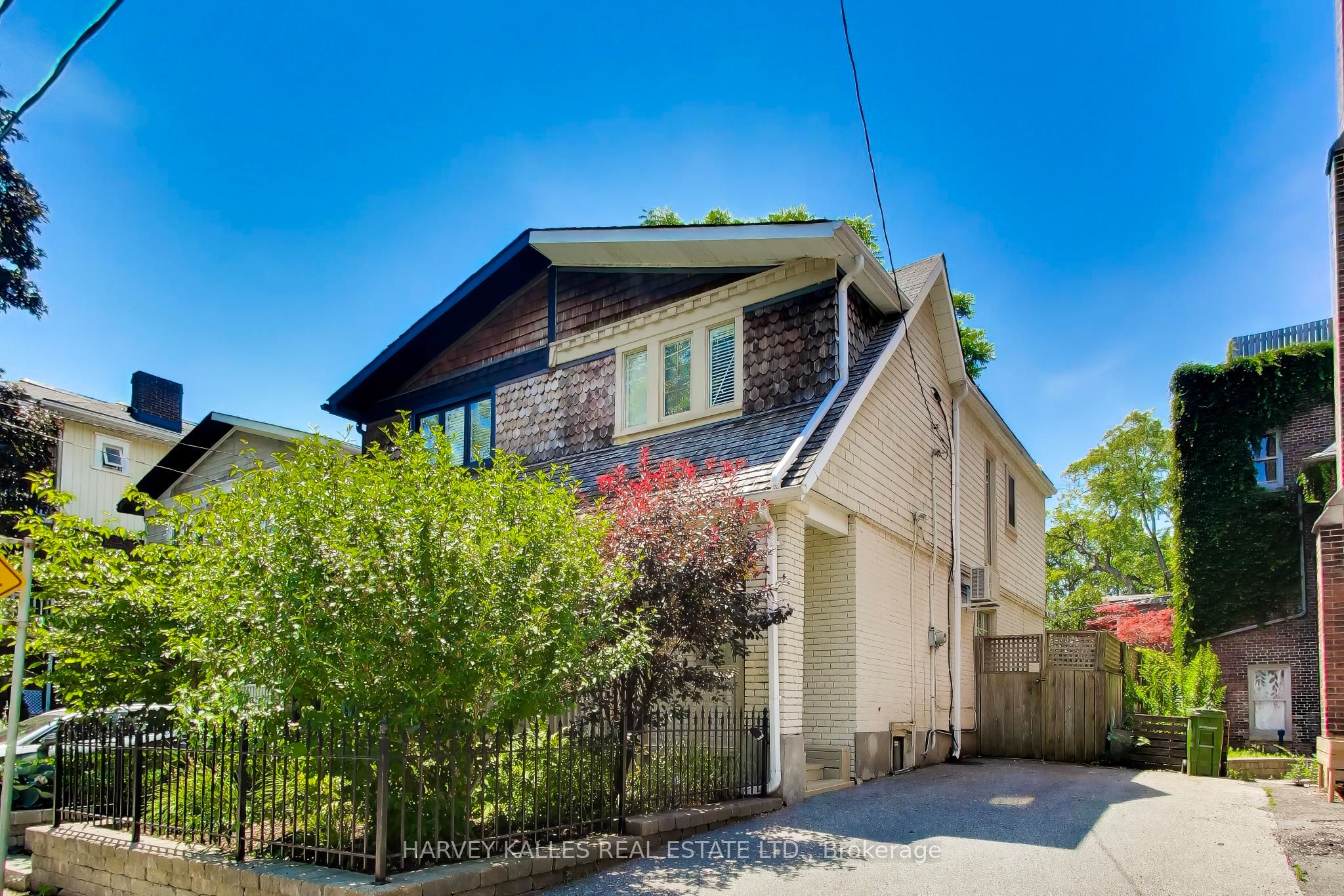318 Sumach Street, Toronto, ON M5A 3K5 photo 2