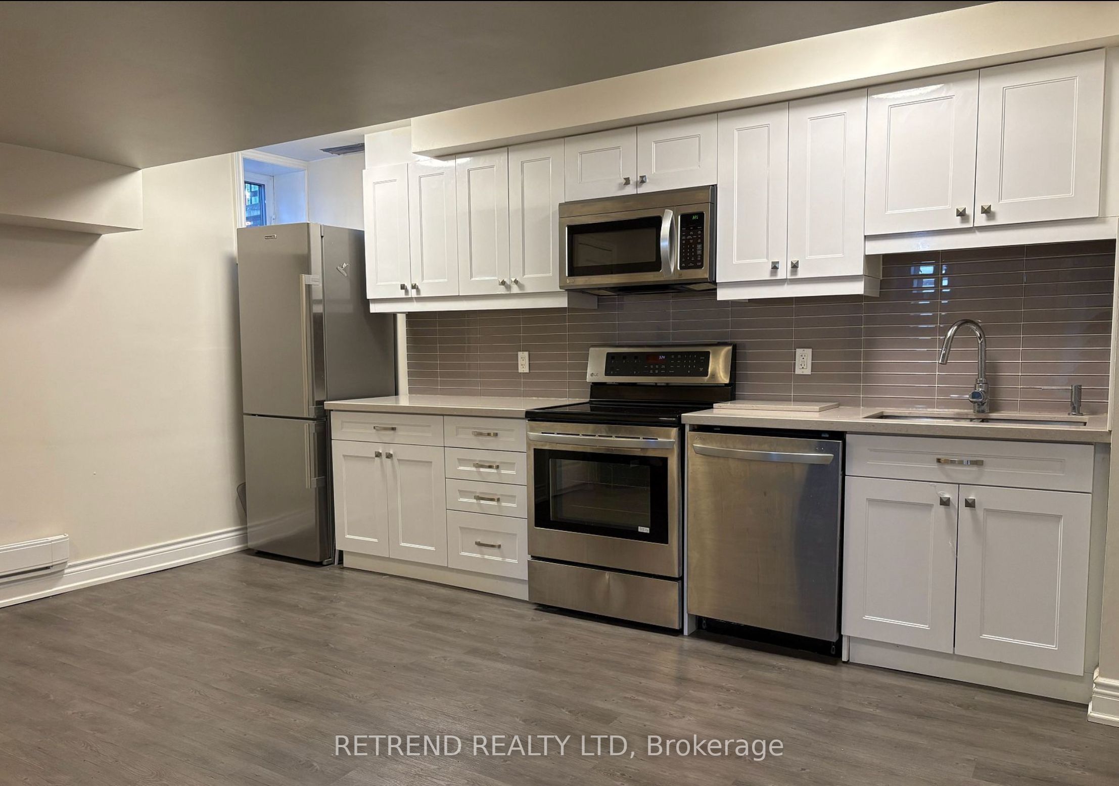 892 Palmerston Avenue Bxmt, Toronto, ON M6G 2S2 photo 5