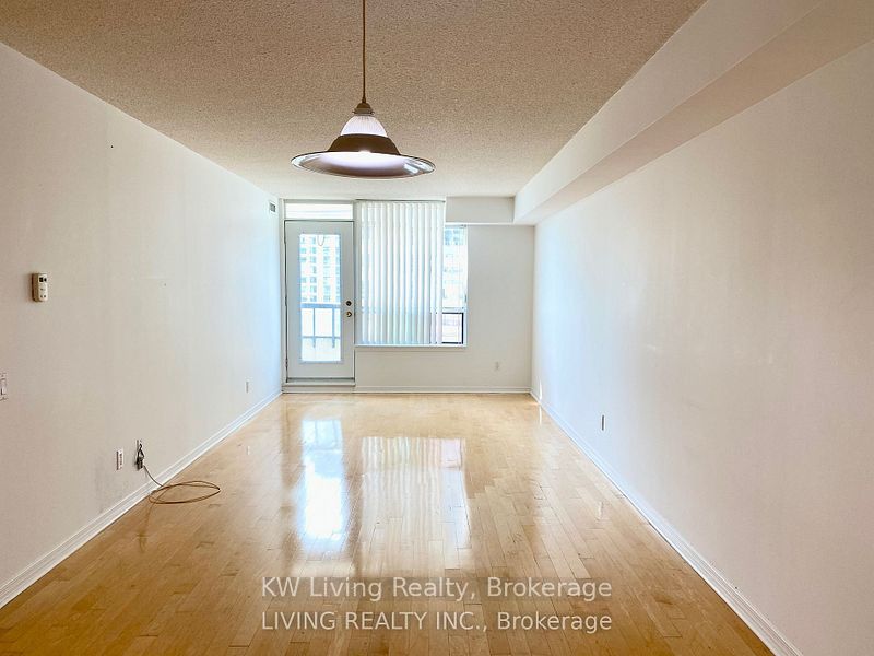 33 Empress Avenue 808, Toronto, ON M2N 6Y7 photo 3