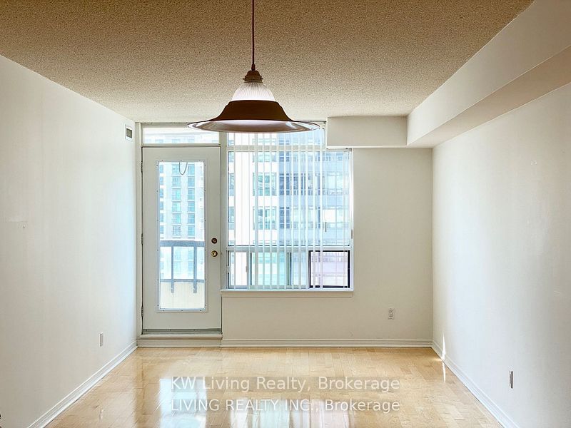 33 Empress Avenue 808, Toronto, ON M2N 6Y7 photo 4