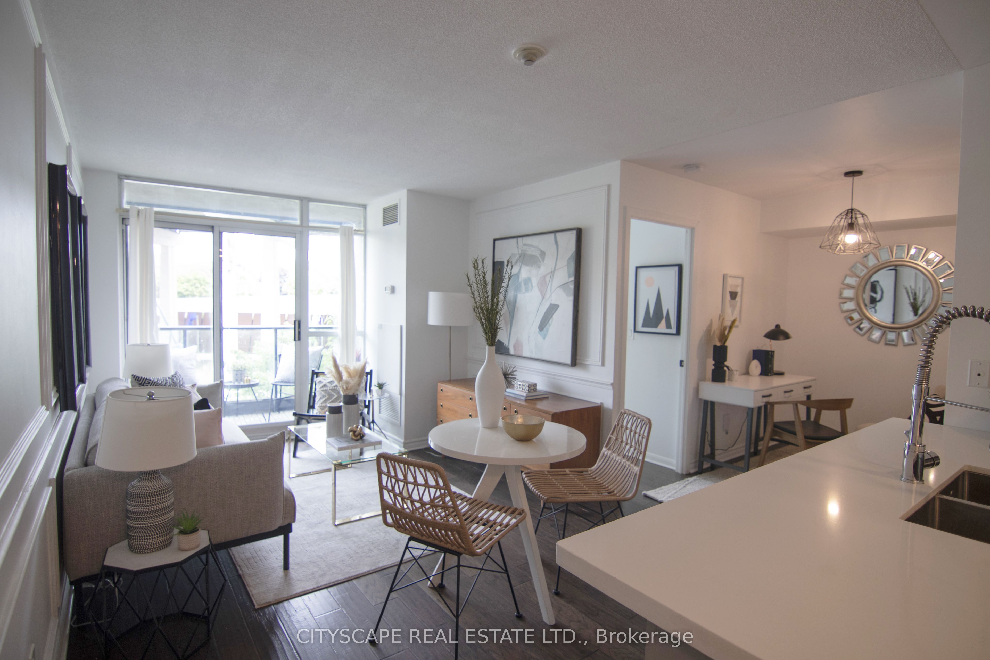 231 Fort York Boulevard 322, Toronto, ON M5V 1B2 photo 5