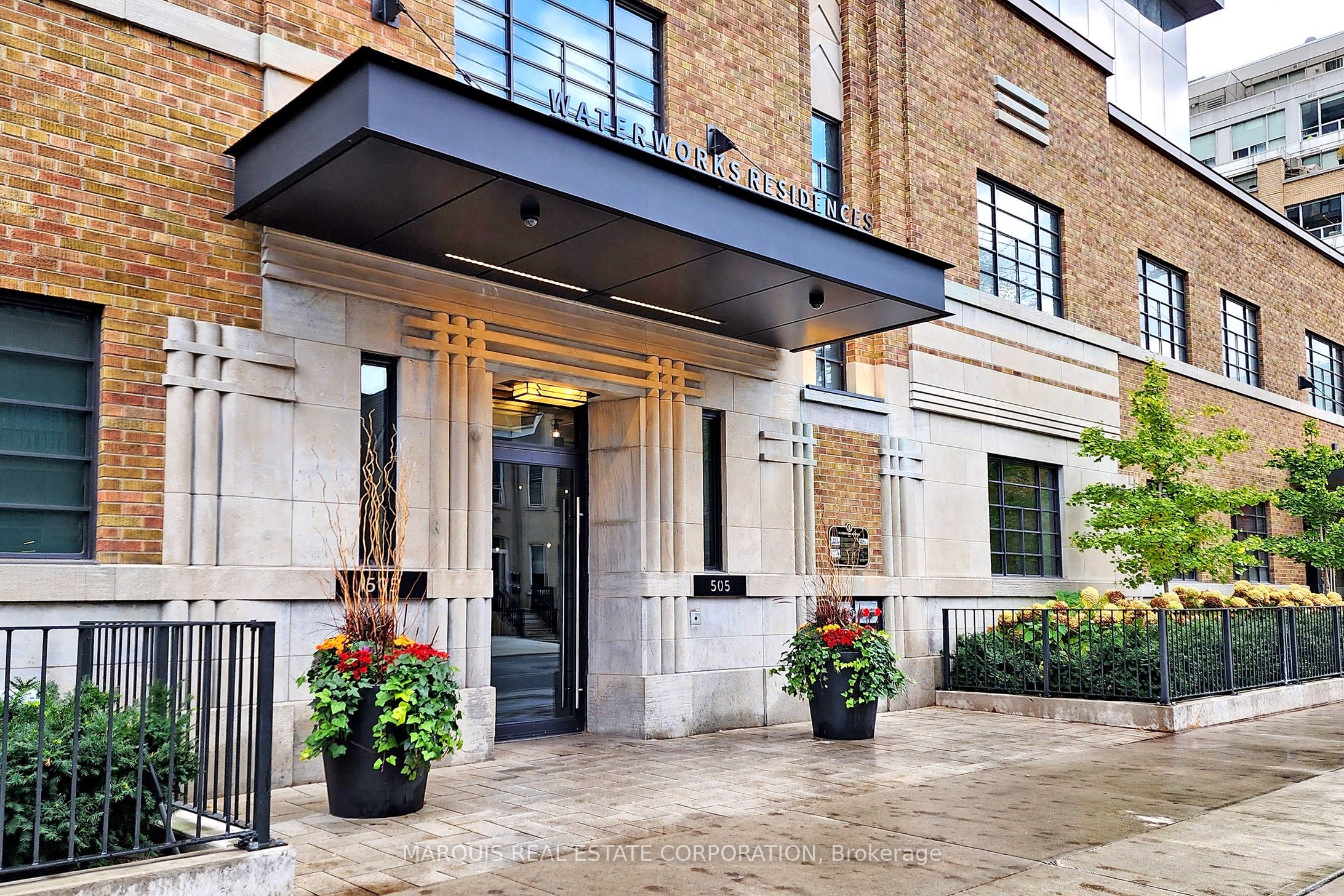 505 Richmond Street W Parking, Toronto, ON M5V 0P4