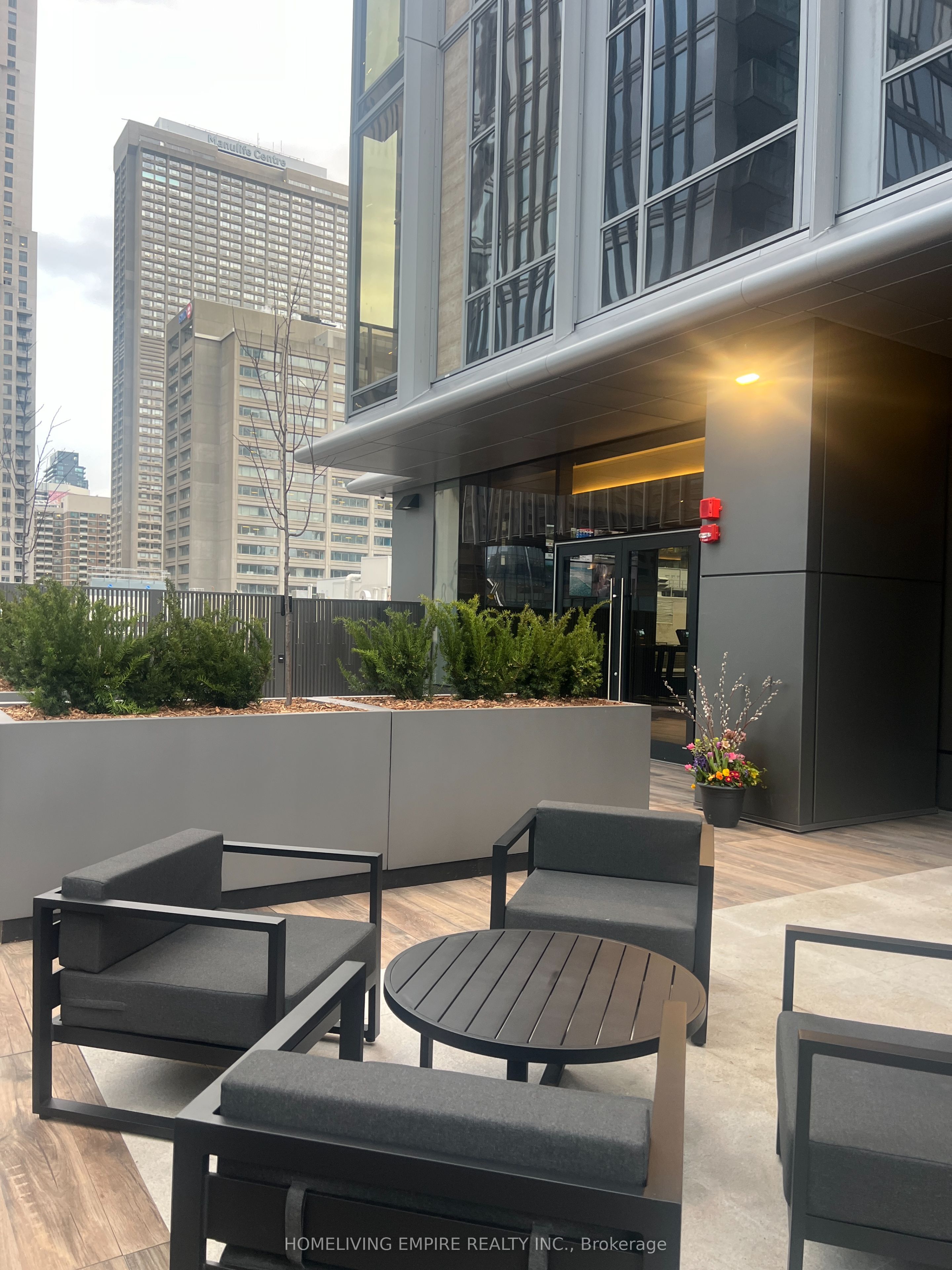 11 Yorkville Avenue 2212, Toronto, ON M4W 1L2