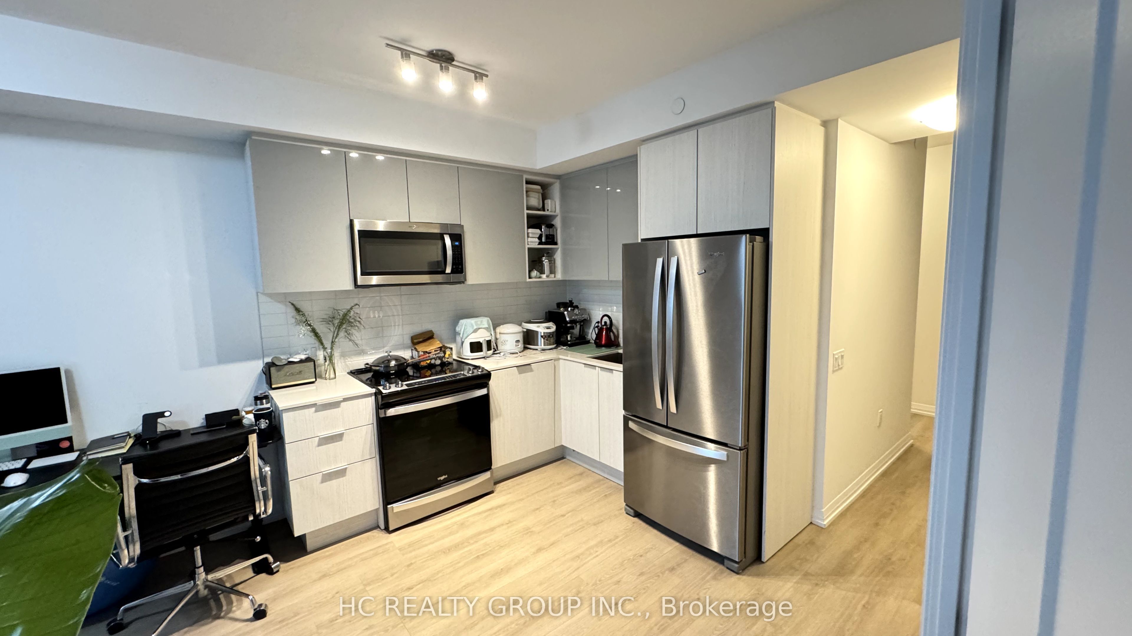 50 dunfield Avenue N 1213, Toronto, ON M4S 0E4 photo 2