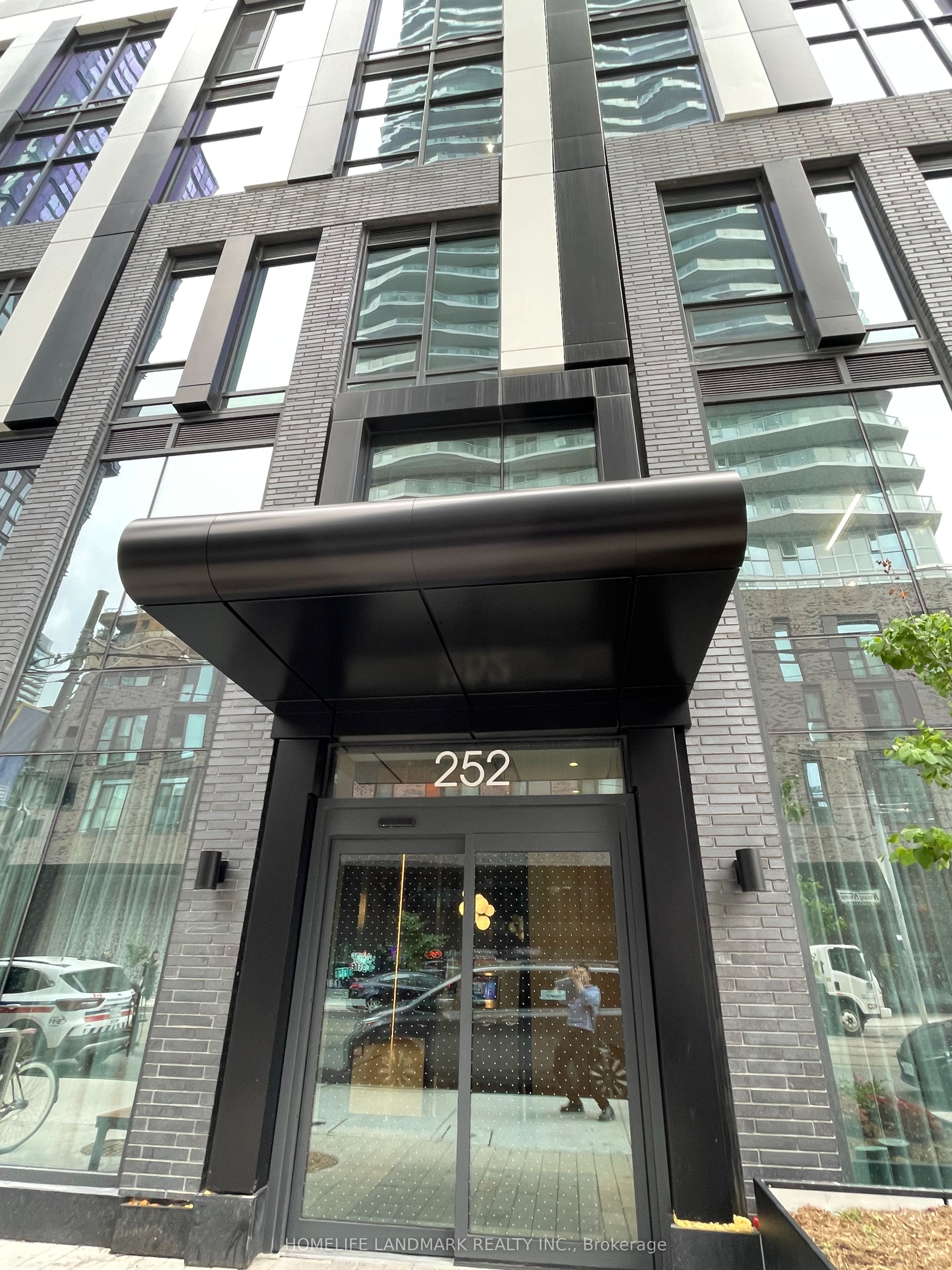 252 Church St Street 2501, Toronto, ON M5B 0E6 photo 2