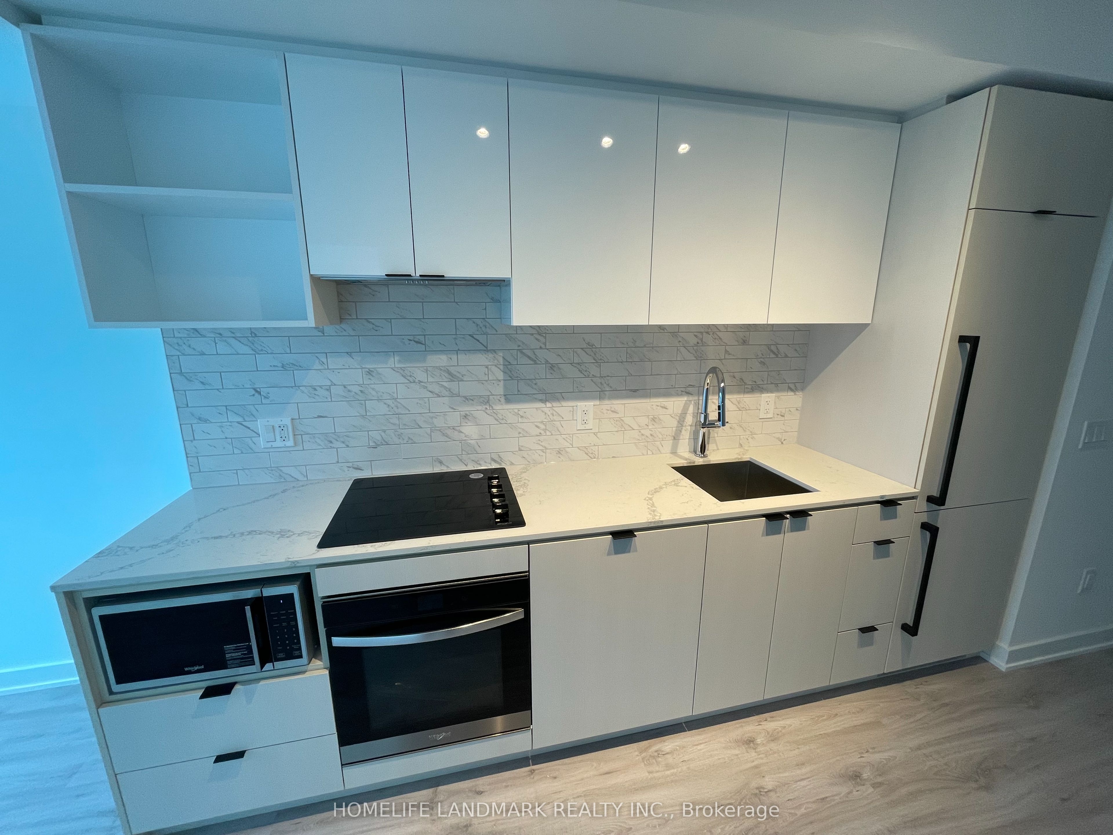 252 Church St Street 2501, Toronto, ON M5B 0E6 photo 3