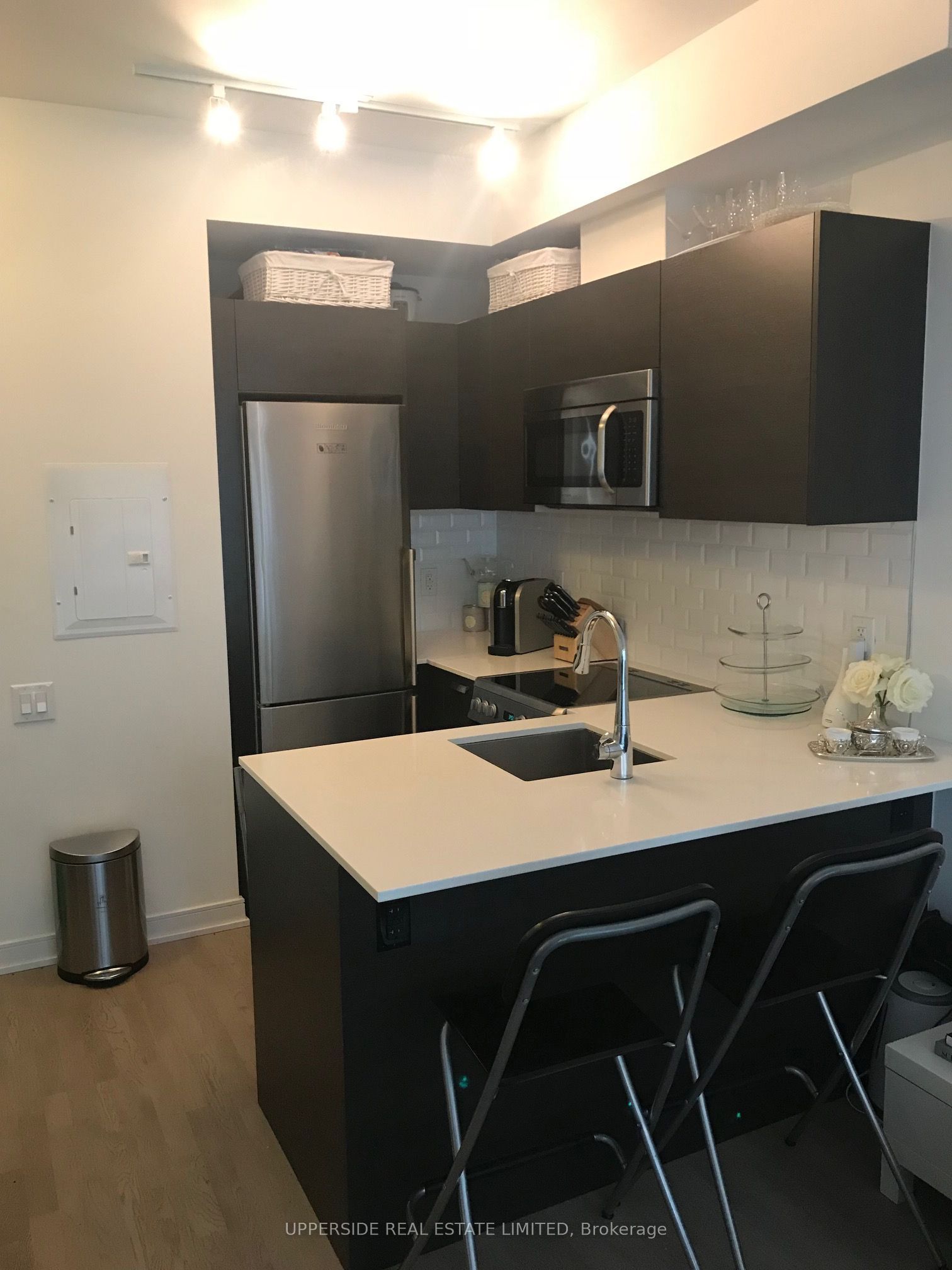 57 St Joseph Street 421, Toronto, ON M5S 0C5 photo 3