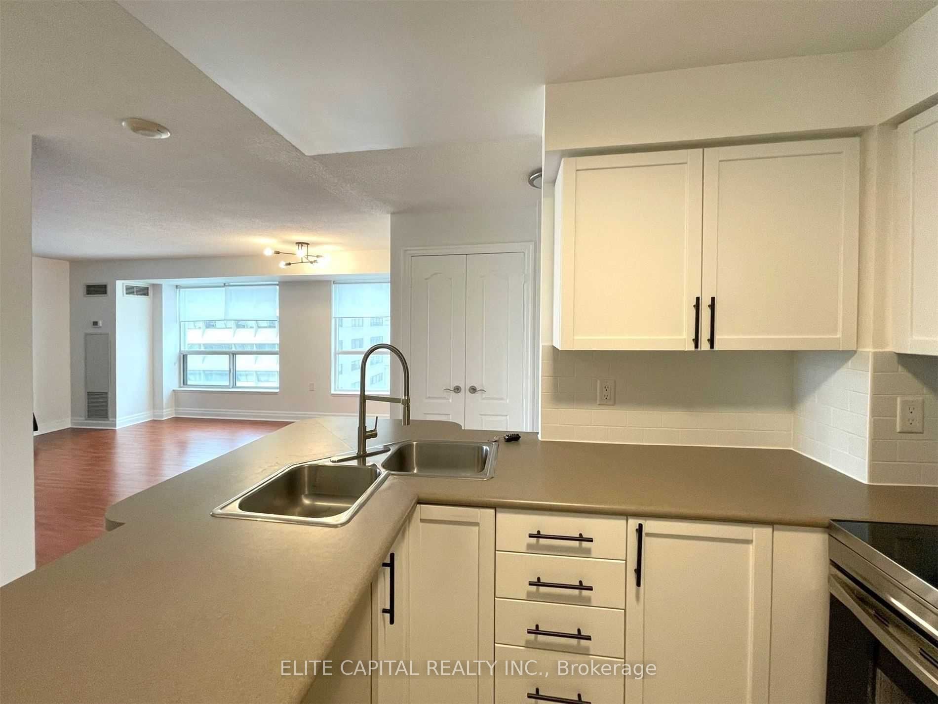 21 Hillcrest Avenue 808, Toronto, ON M2N 7K2 photo 3