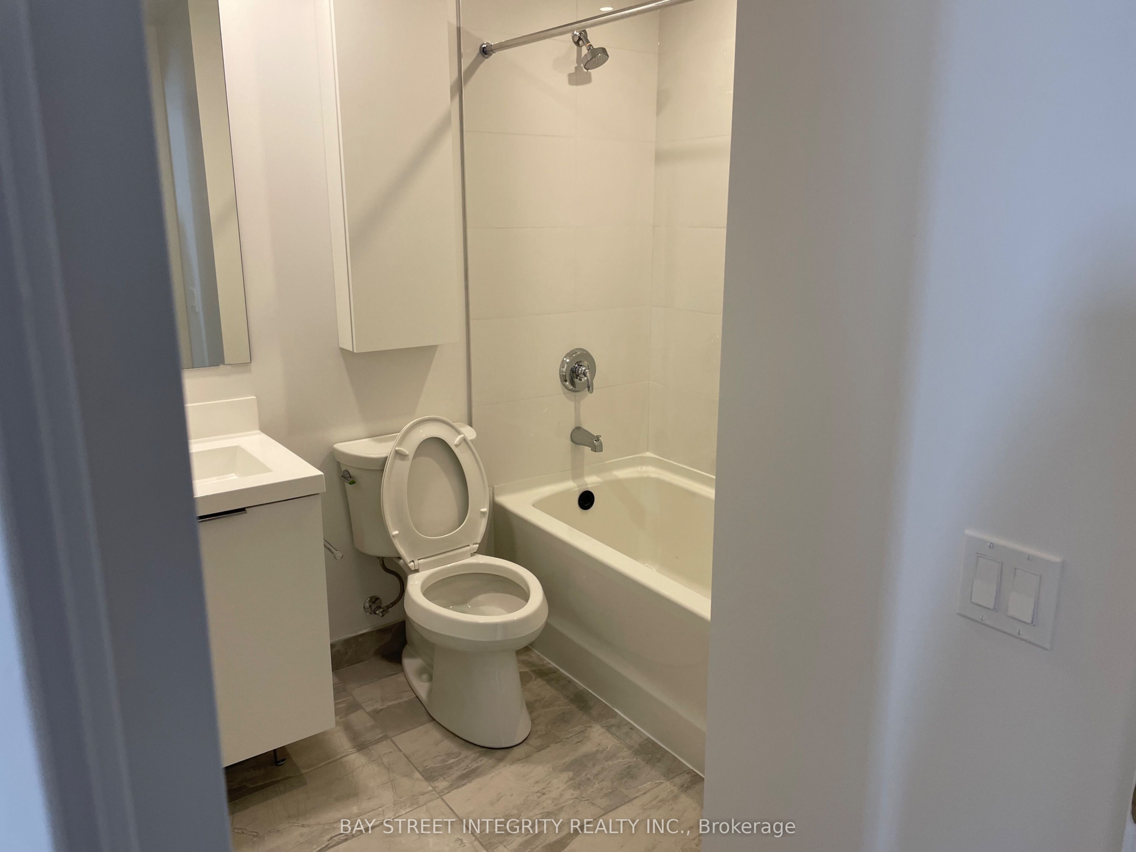 50 O'neill Road 2610, Toronto, ON M3C 0R1 photo 3