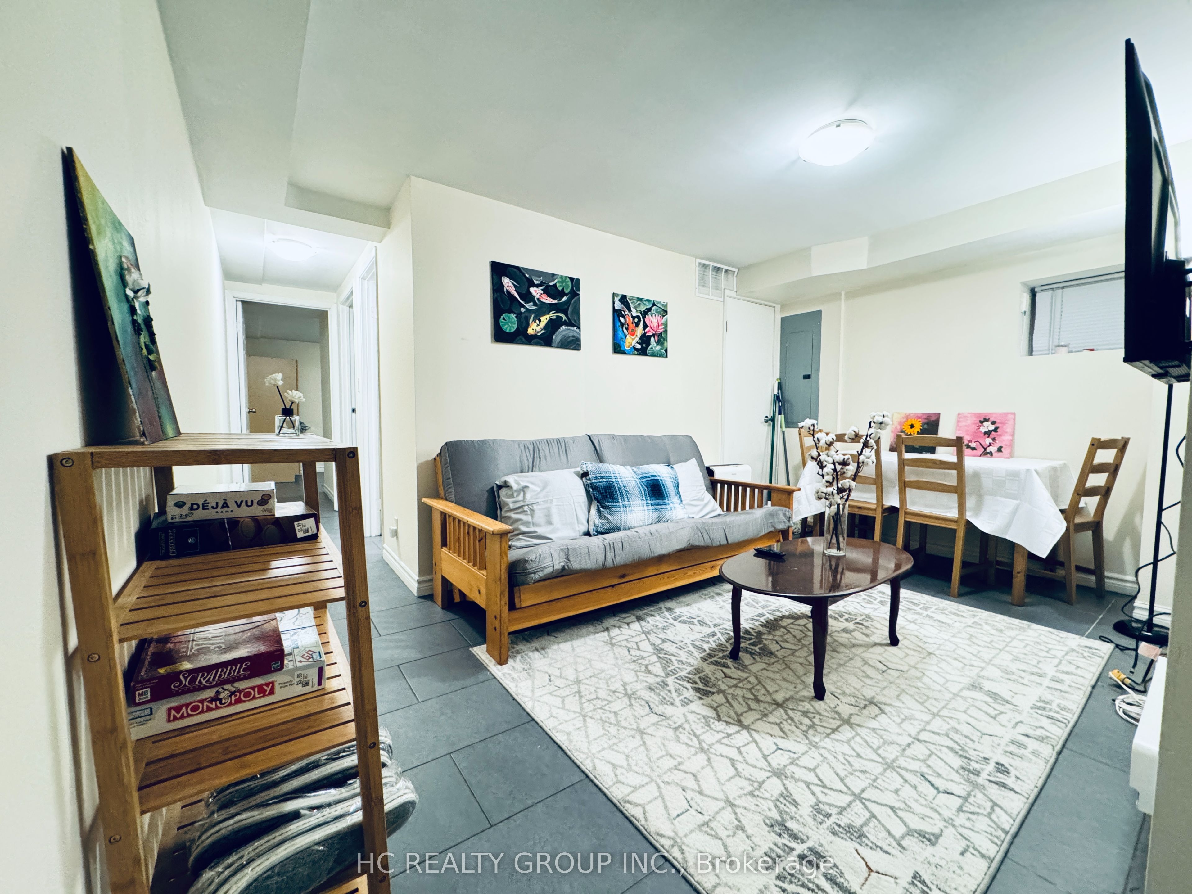 629 Bathurst Street, Toronto, ON M5S 2R2