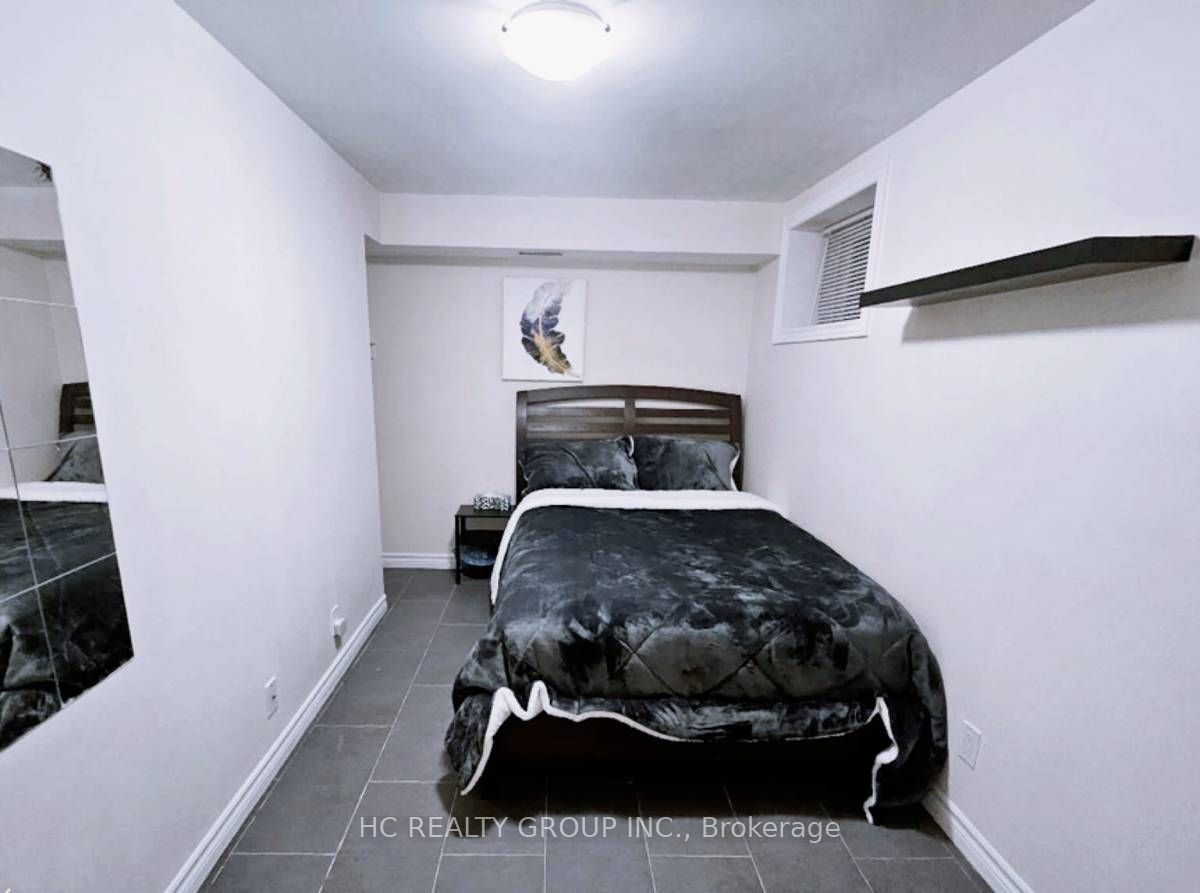 629 Bathurst Street, Toronto, ON M5S 2R2 photo 3