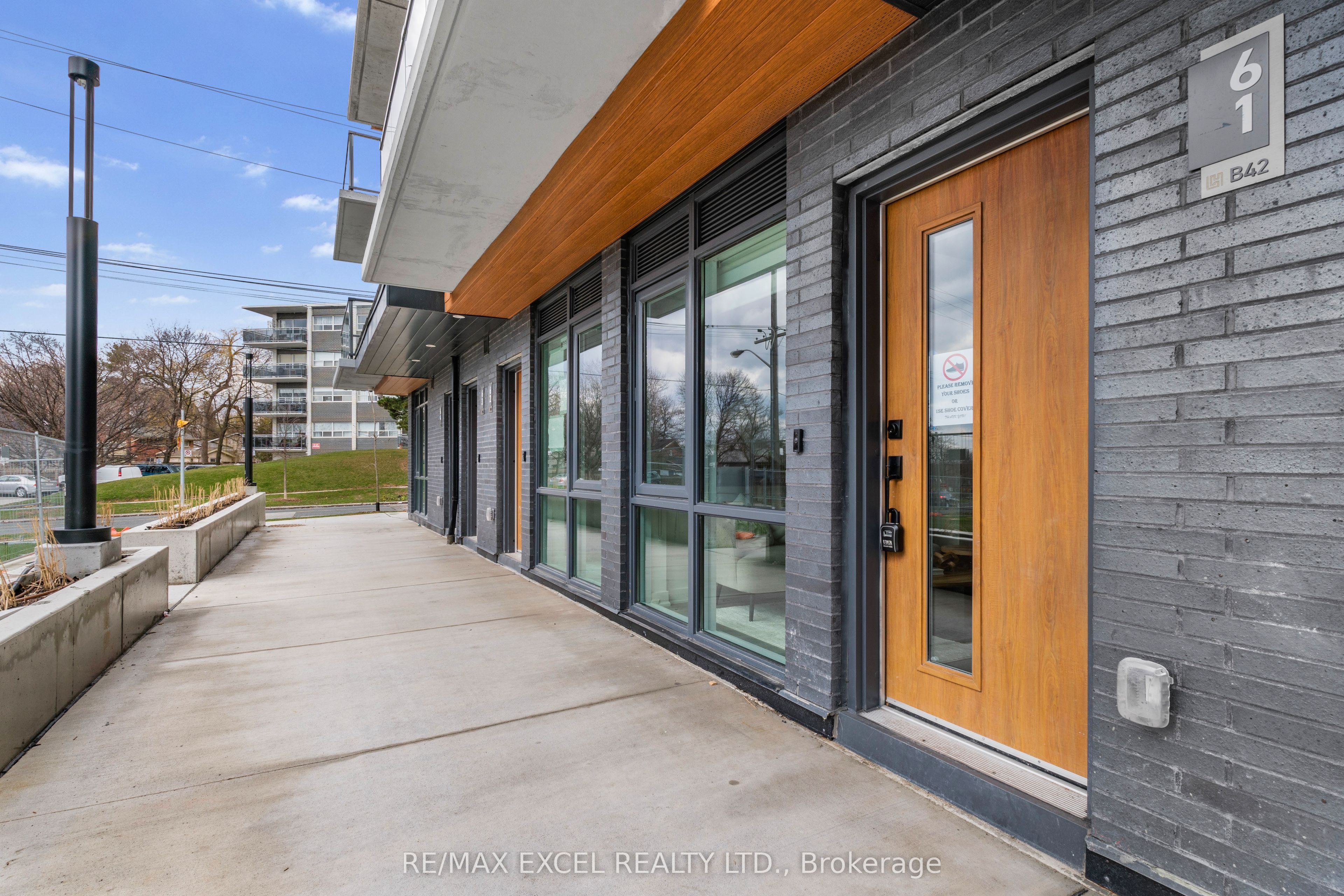 75 Curlew Drive 18, Toronto, ON M3A 0A9