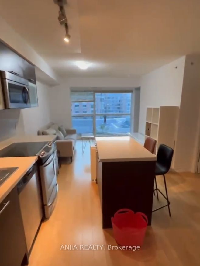386 Yonge Street 817, Toronto, ON M5B 0A5 photo 5