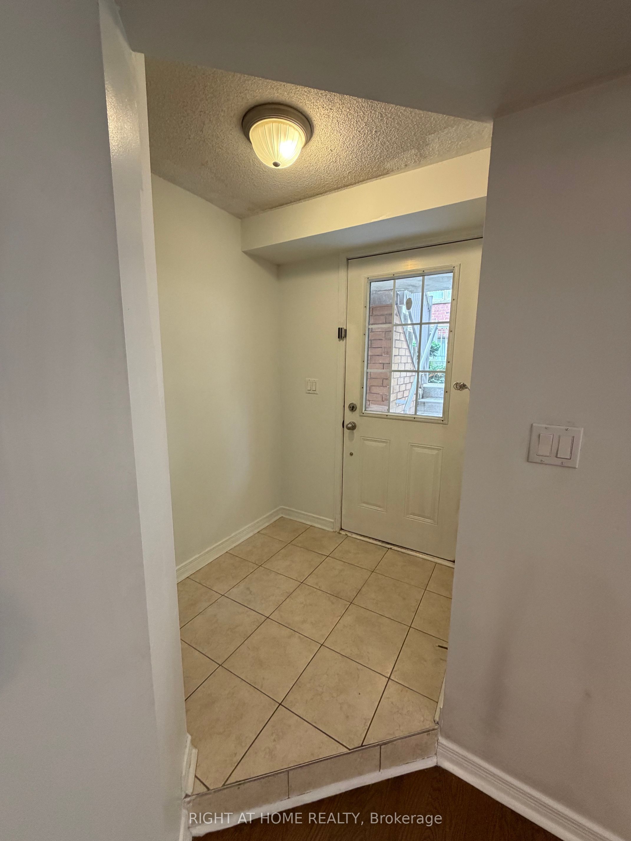 11 Ruttan Street 126, Toronto, ON M6P 0A1 photo 5