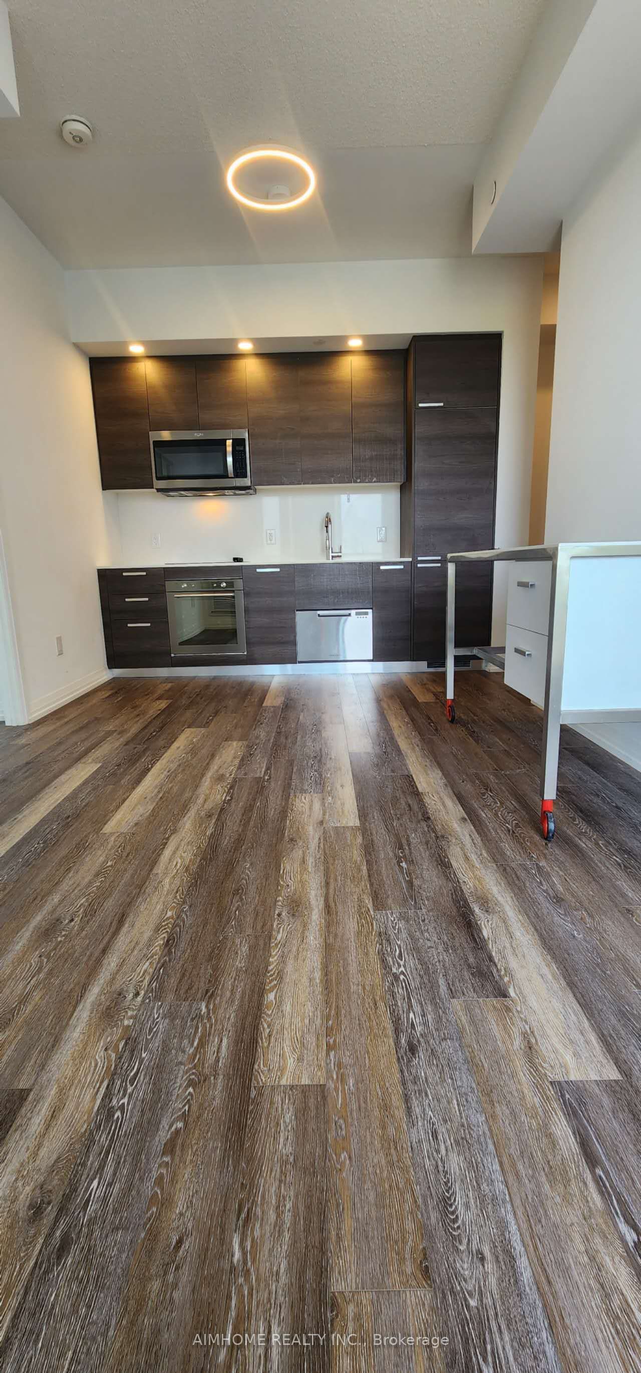 75 Canterbury Place 1111, Toronto, ON M2N 0L2 photo 5