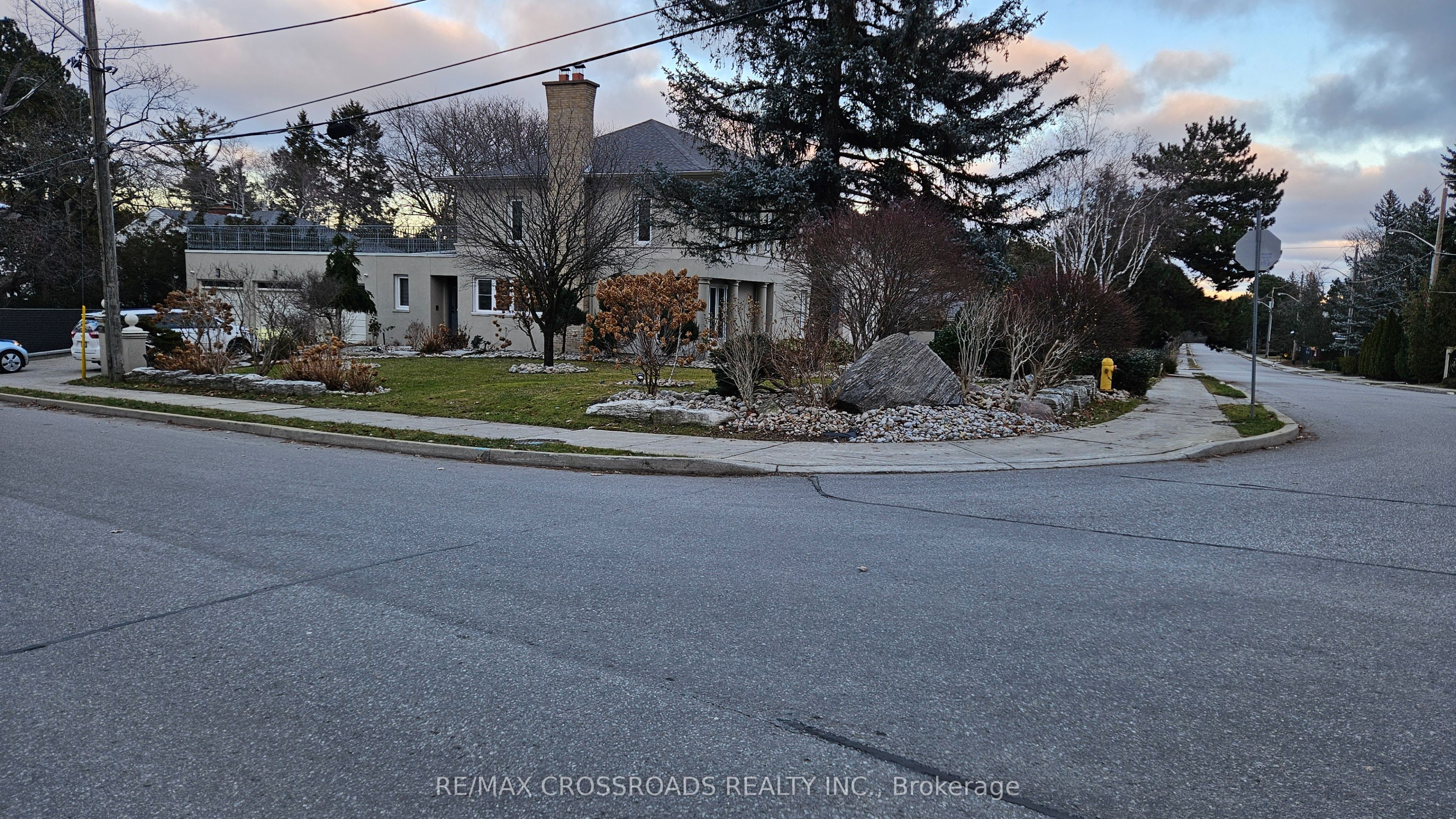 200 The Bridle Path, Toronto, ON M3C 2P5 photo 2