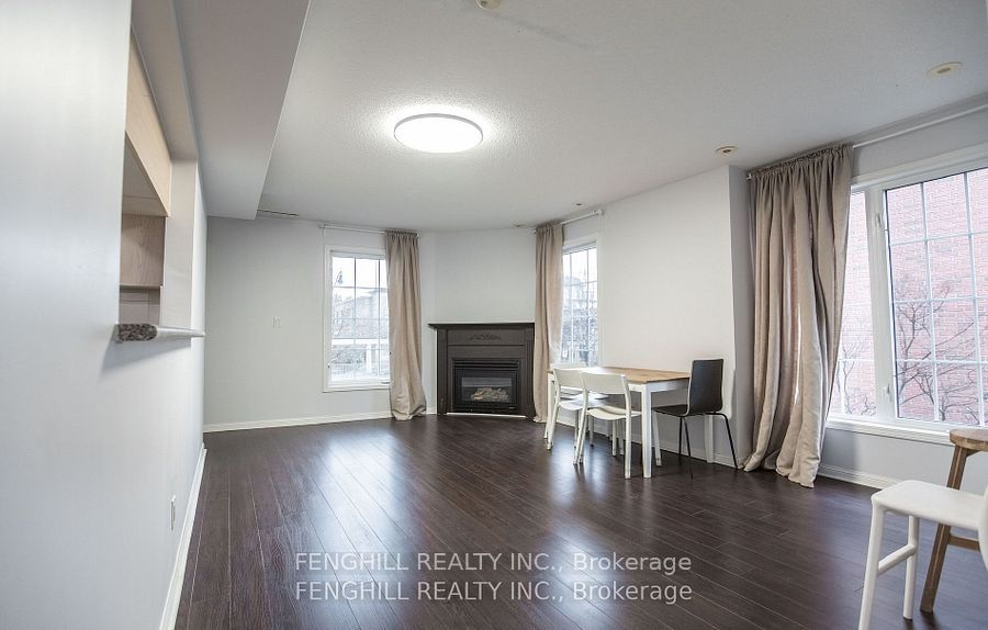 3 Everson Drive 208, Toronto, ON M2N 7C2 photo 2